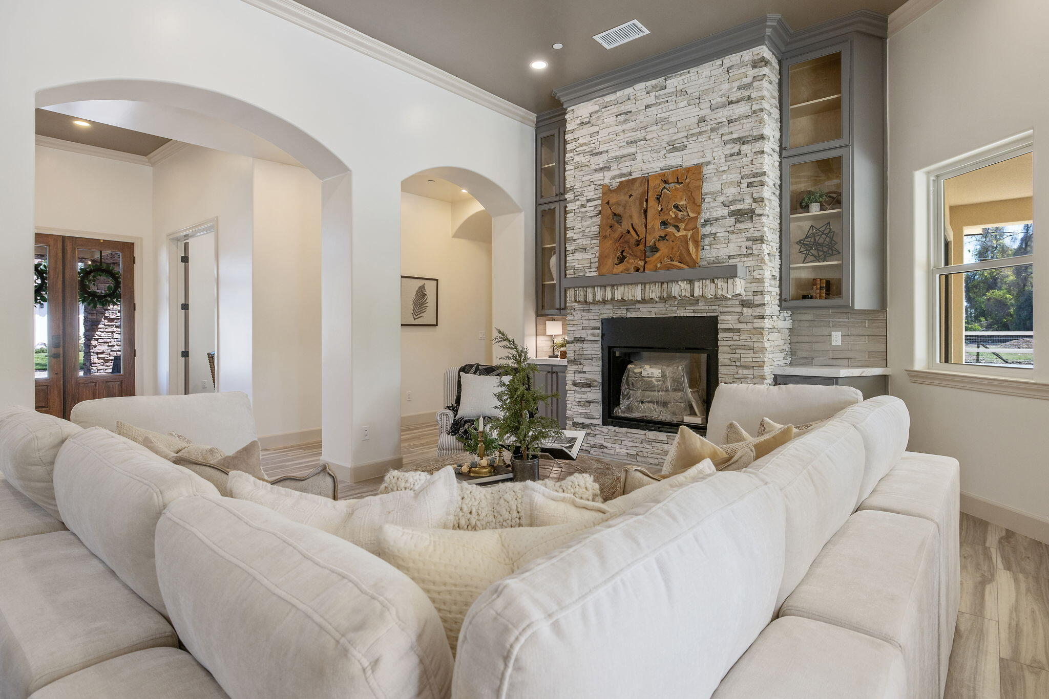 503 E Palm Ct, Exeter, CA 93221