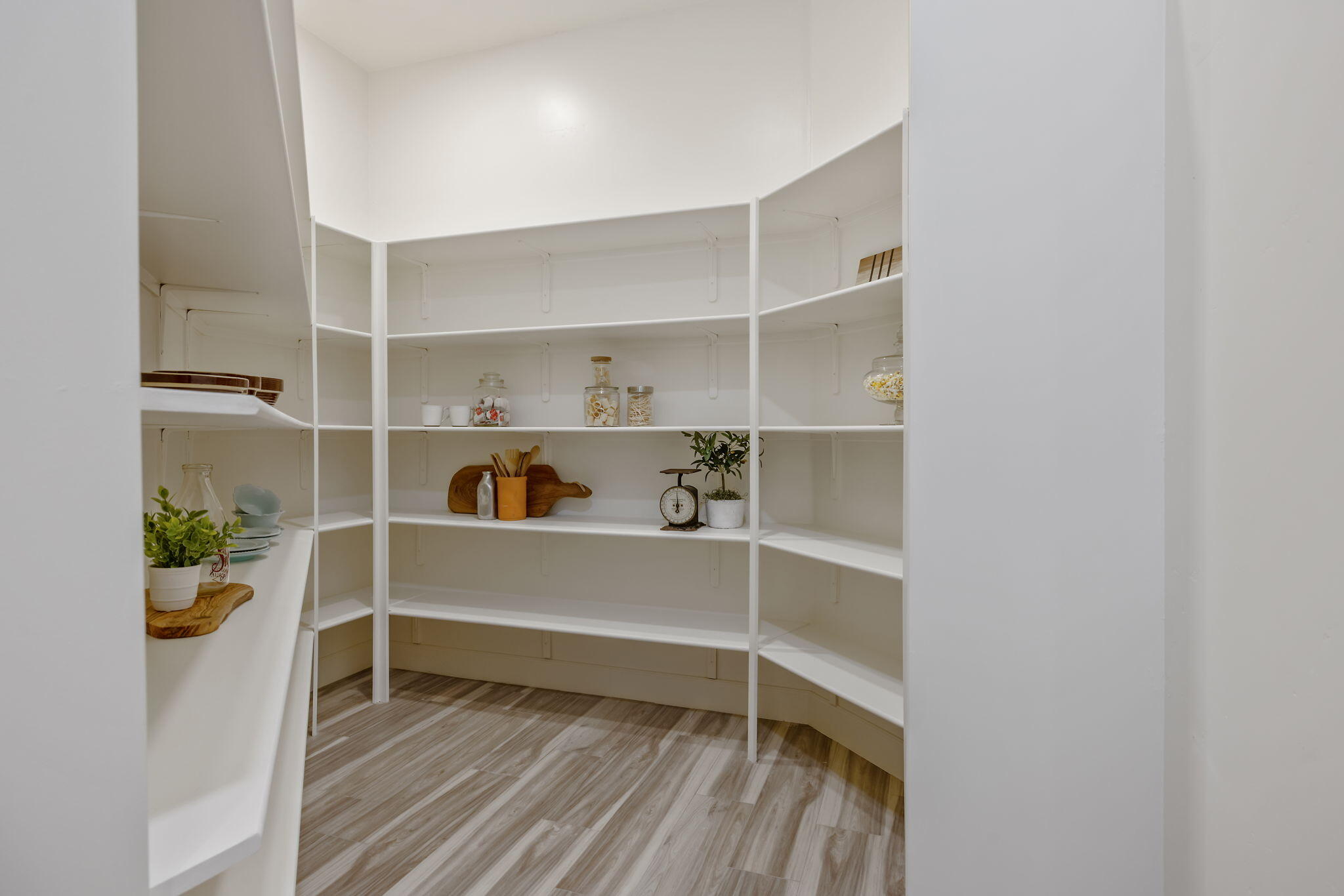 503 E Palm Ct, Exeter, CA 93221