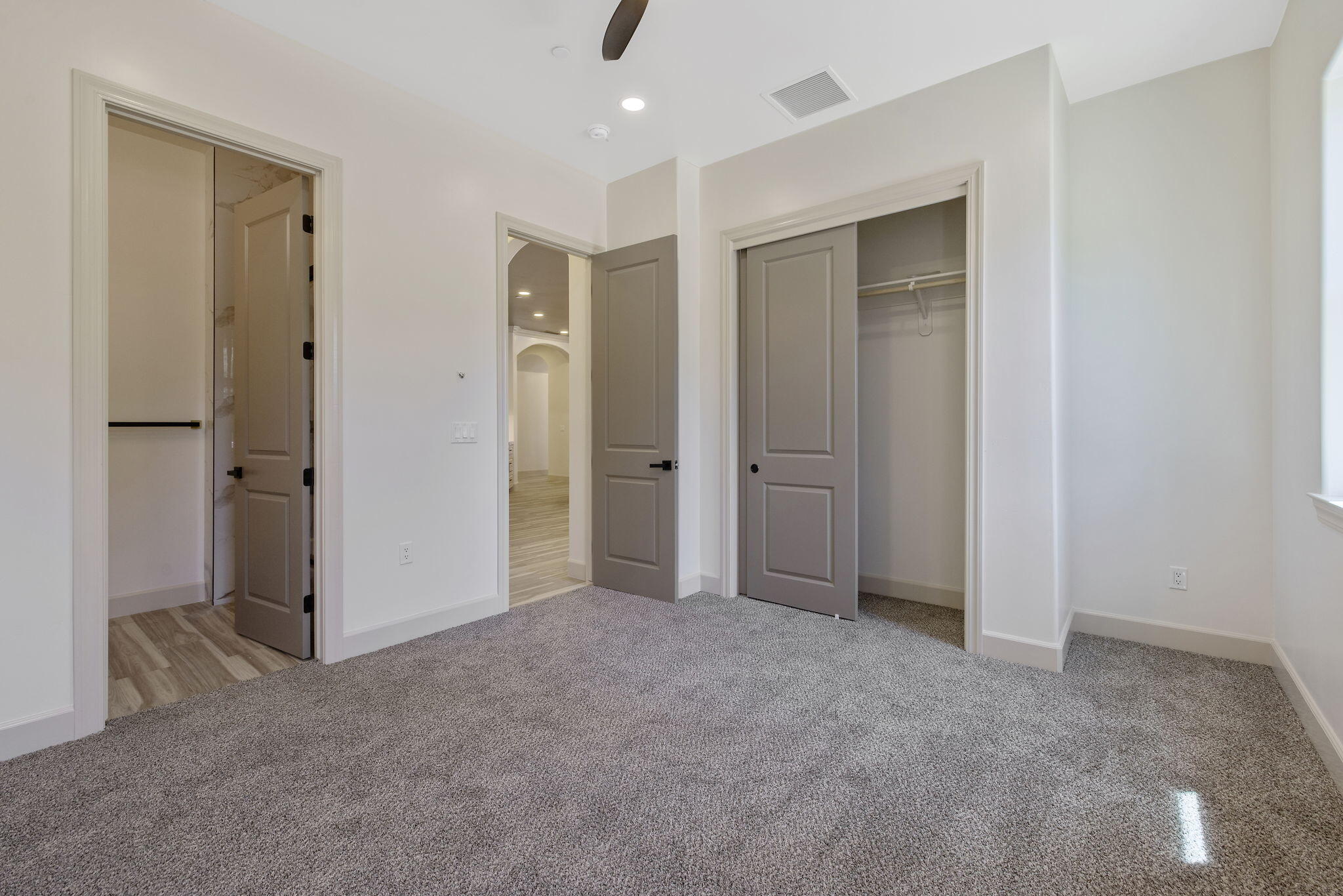 503 E Palm Ct, Exeter, CA 93221