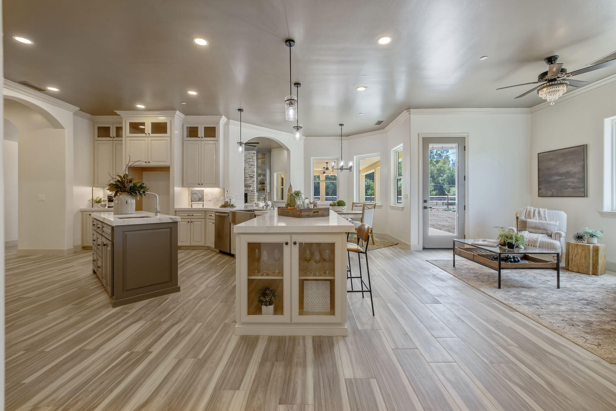 503 E Palm Ct, Exeter, CA 93221