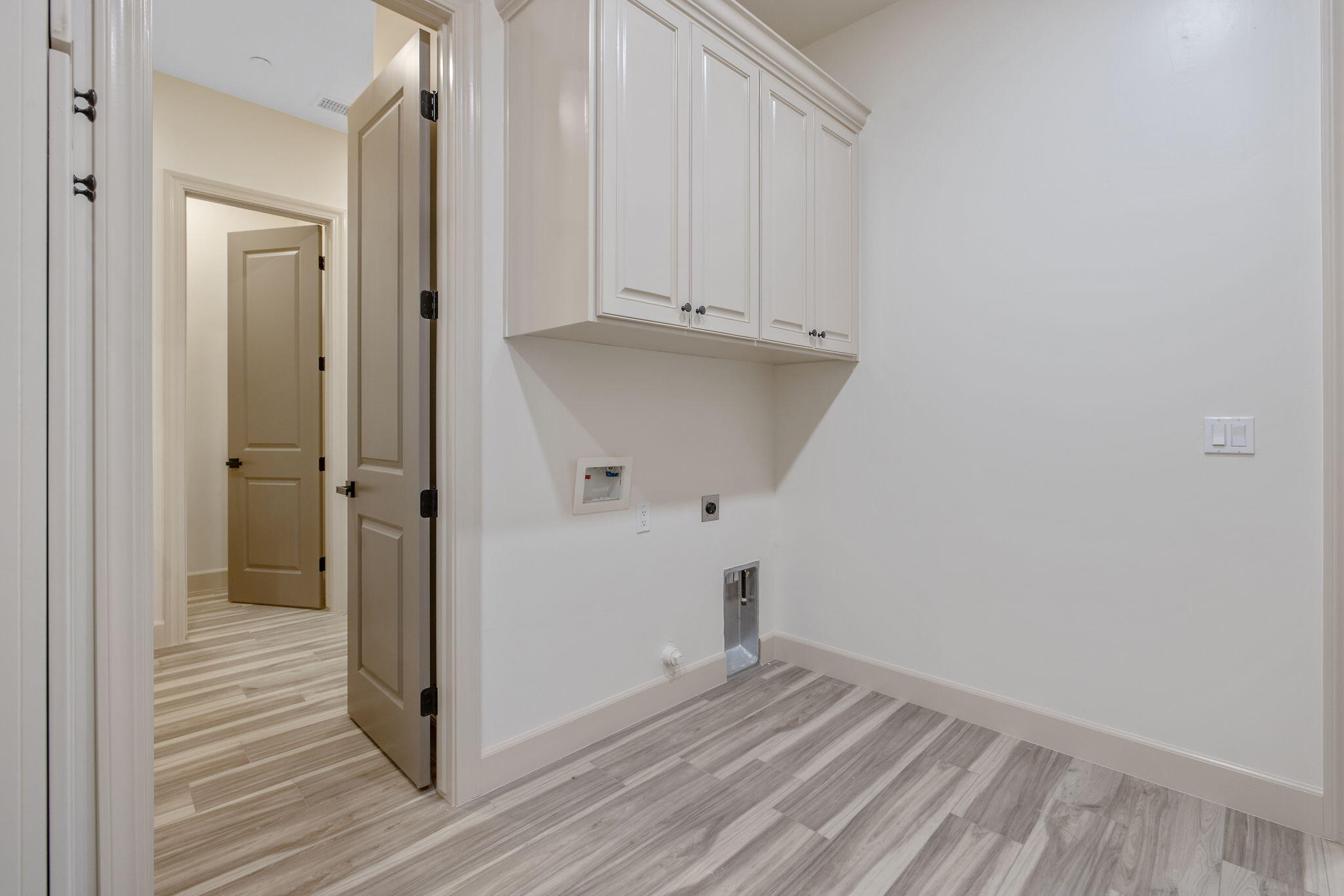 503 E Palm Ct, Exeter, CA 93221