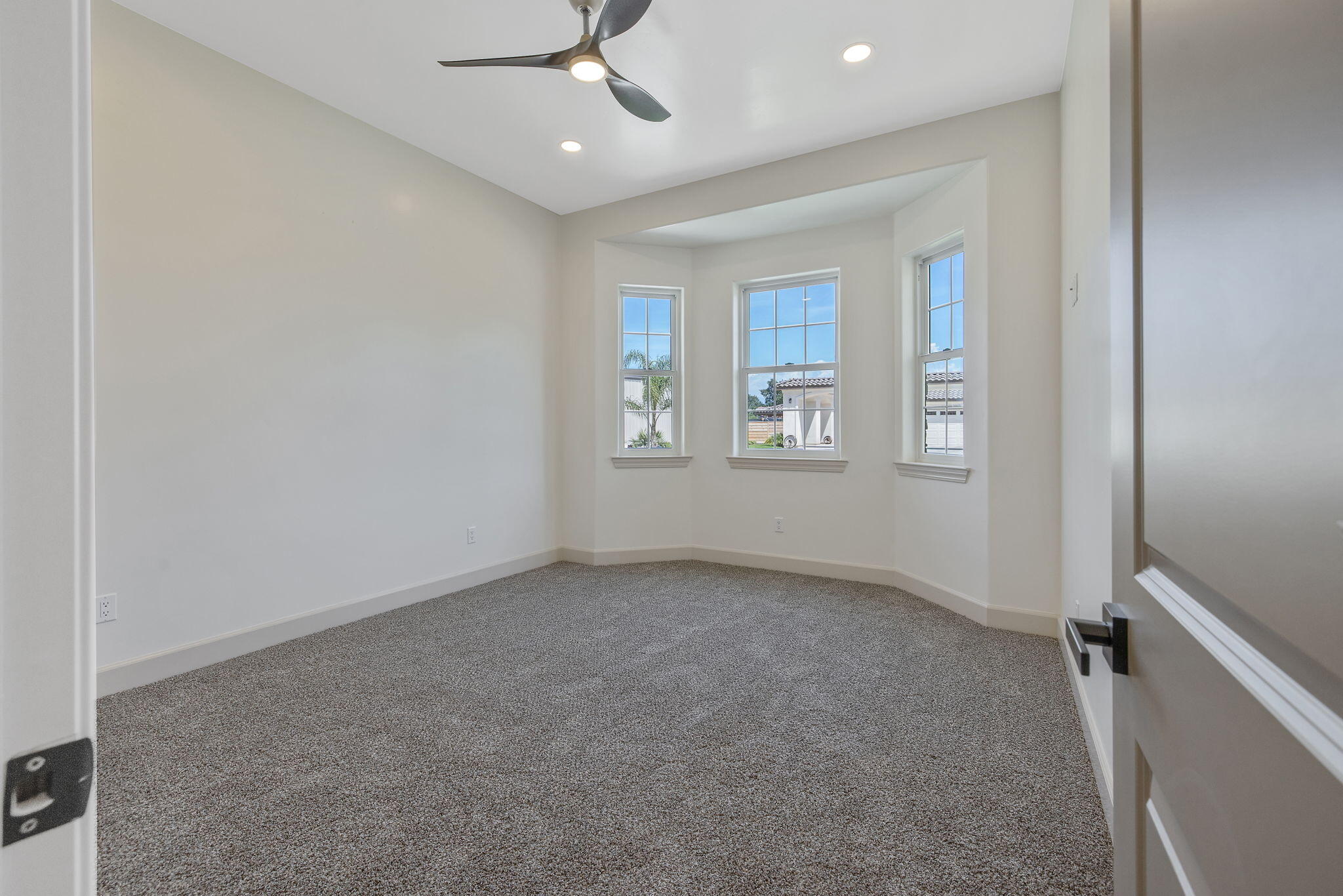 503 E Palm Ct, Exeter, CA 93221