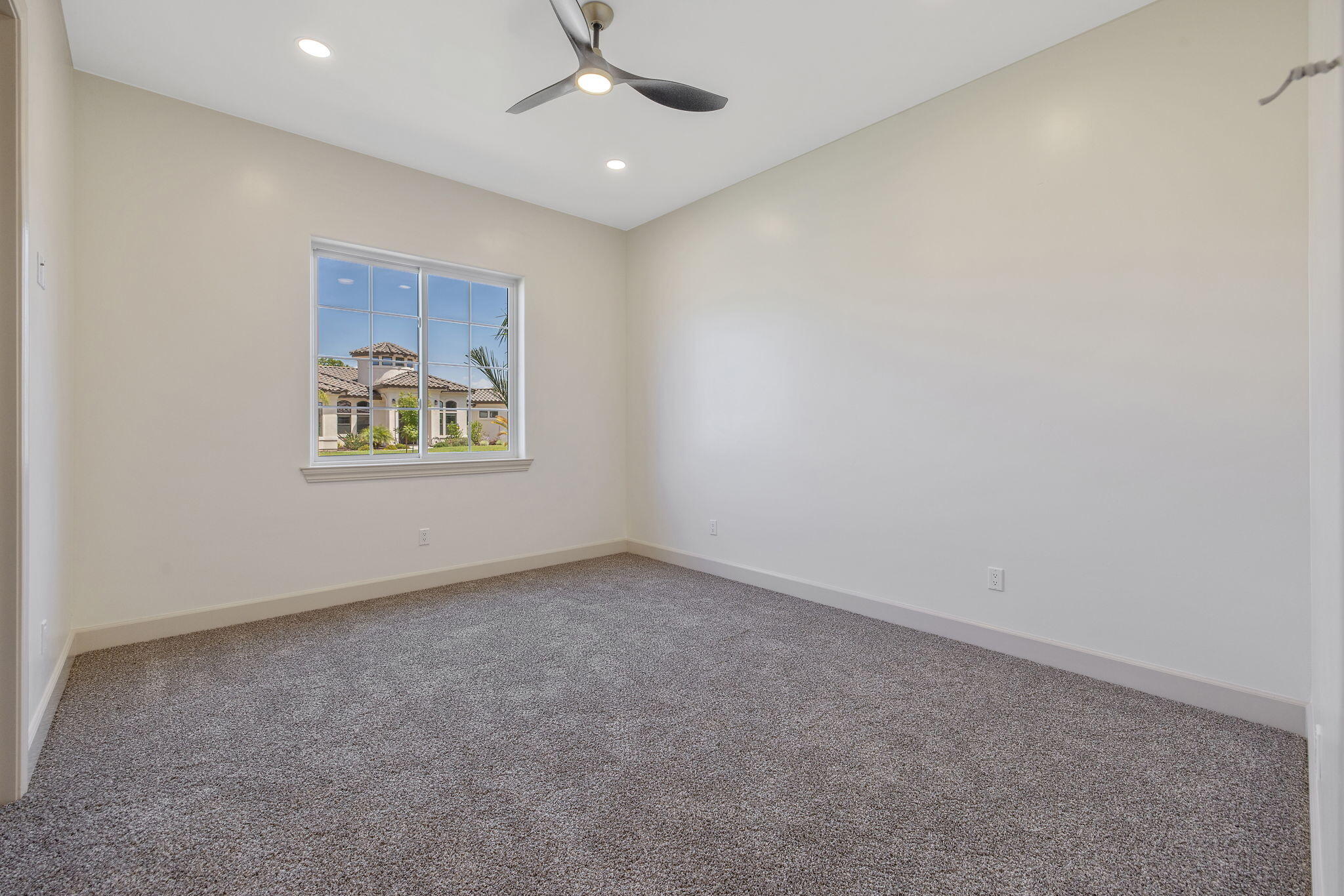 503 E Palm Ct, Exeter, CA 93221