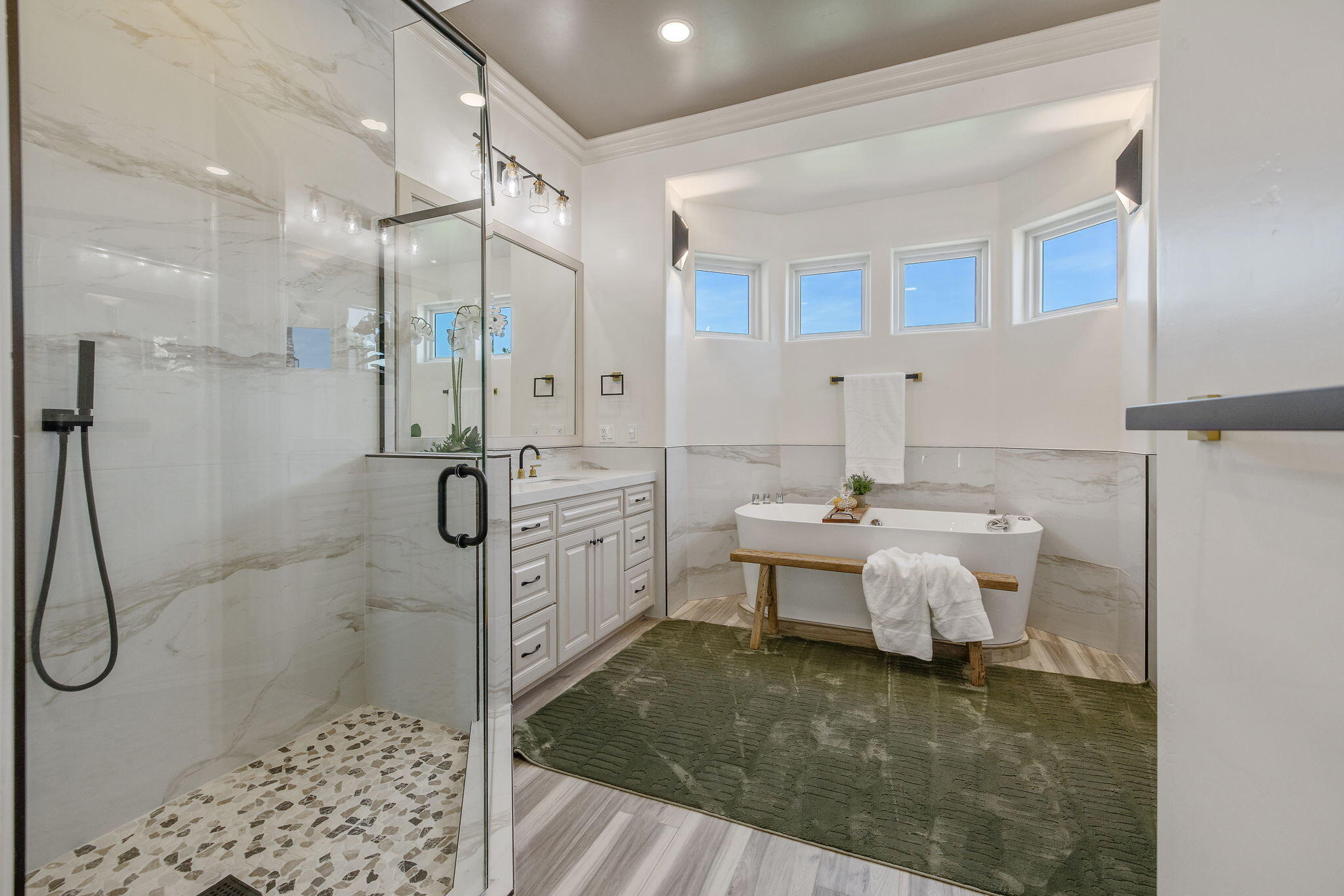 503 E Palm Ct, Exeter, CA 93221