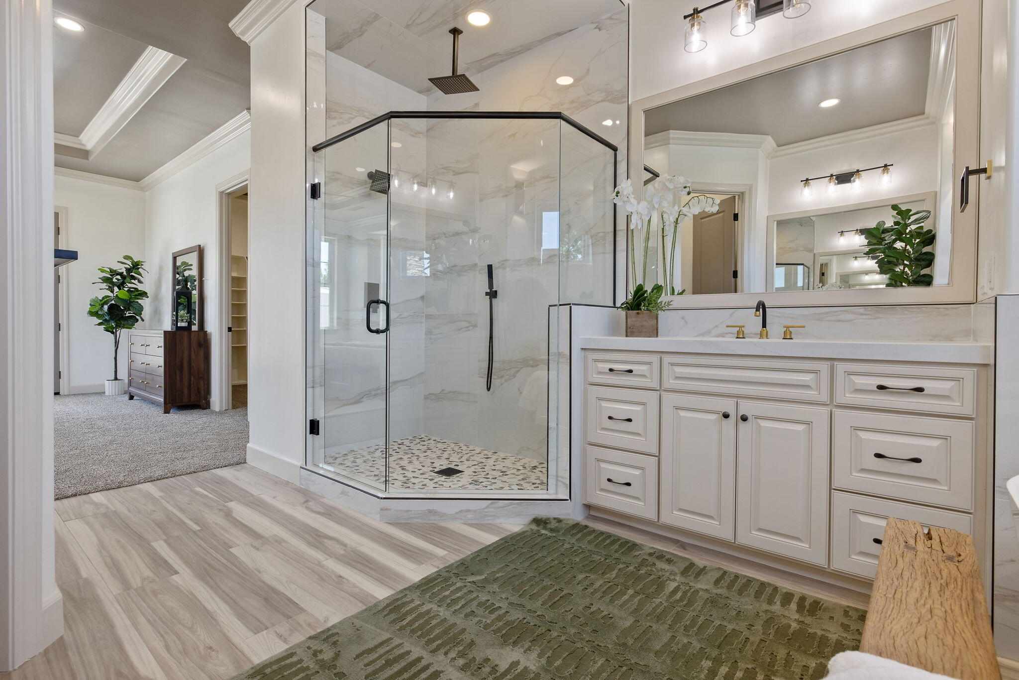 503 E Palm Ct, Exeter, CA 93221