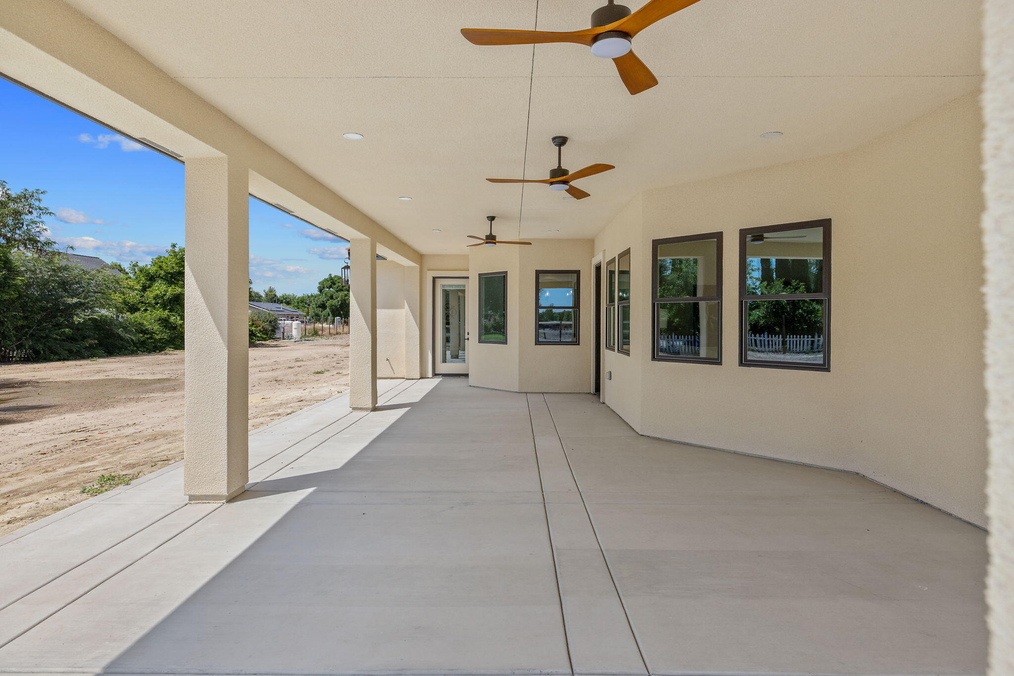 503 E Palm Ct, Exeter, CA 93221