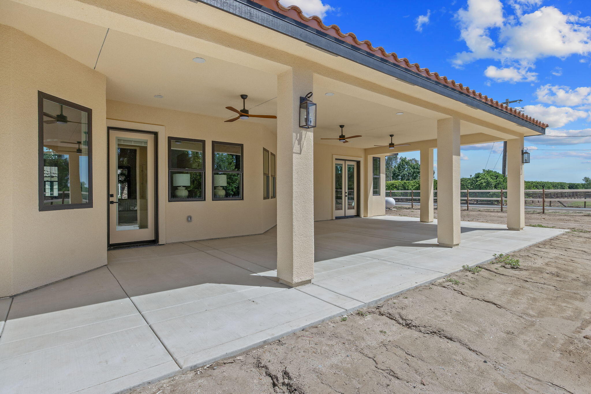 503 E Palm Ct, Exeter, CA 93221