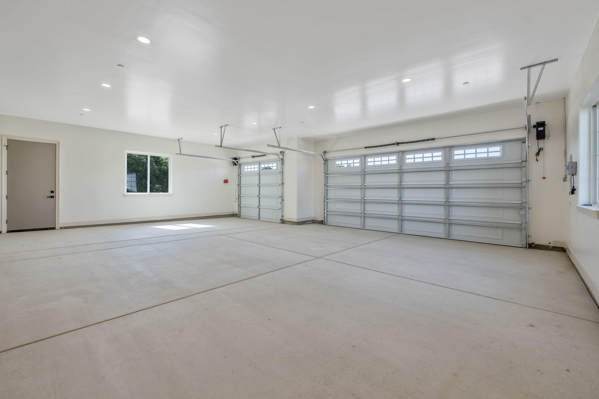 503 E Palm Ct, Exeter, CA 93221