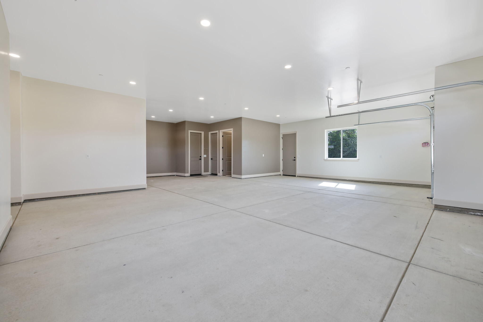 503 E Palm Ct, Exeter, CA 93221