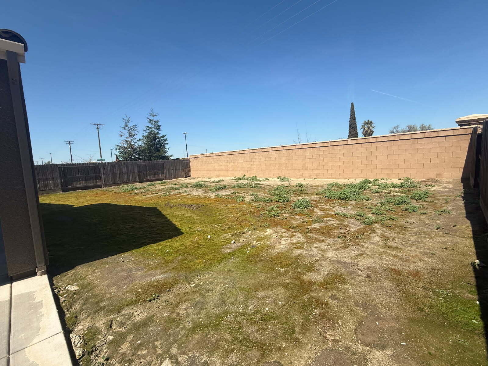 1532 W Tyler Ct, Visalia, CA 93291