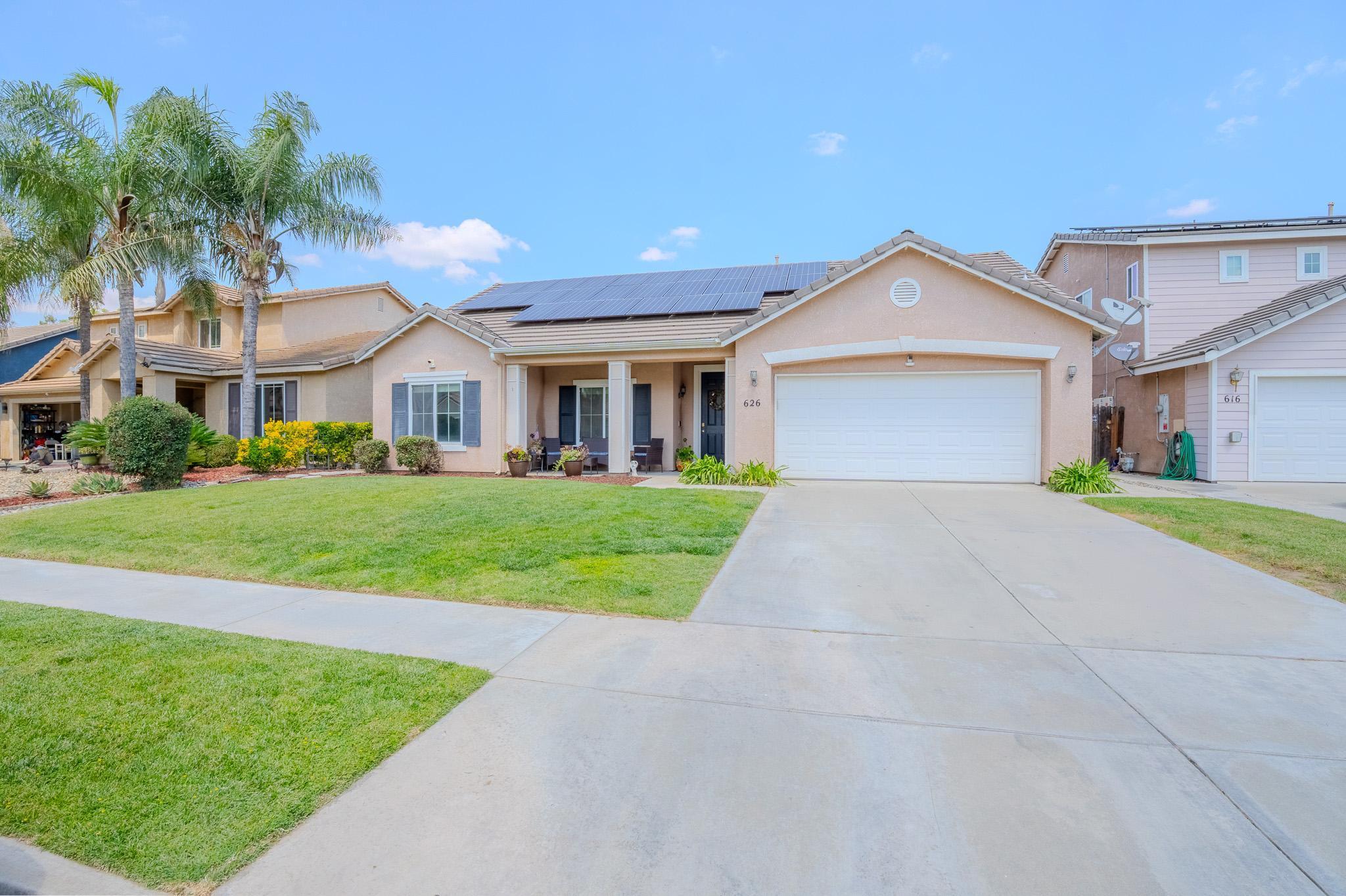 626 W Loyola Ave, Visalia, CA 93277
