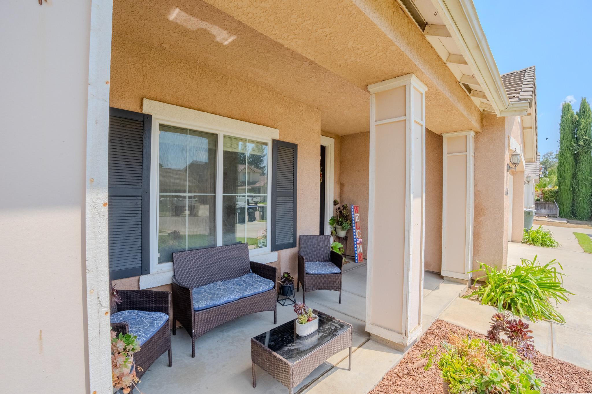 626 W Loyola Ave, Visalia, CA 93277