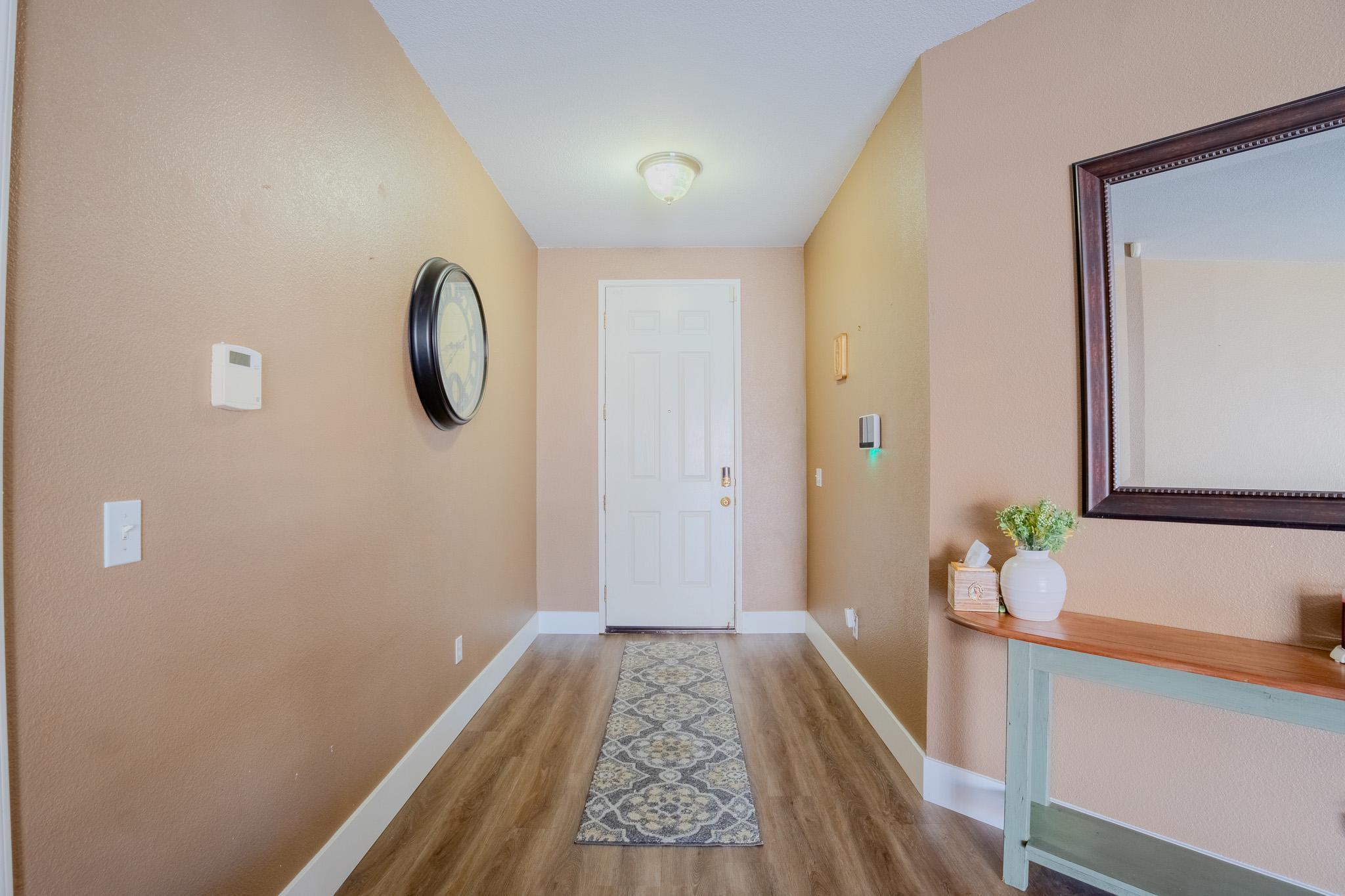 626 W Loyola Ave, Visalia, CA 93277