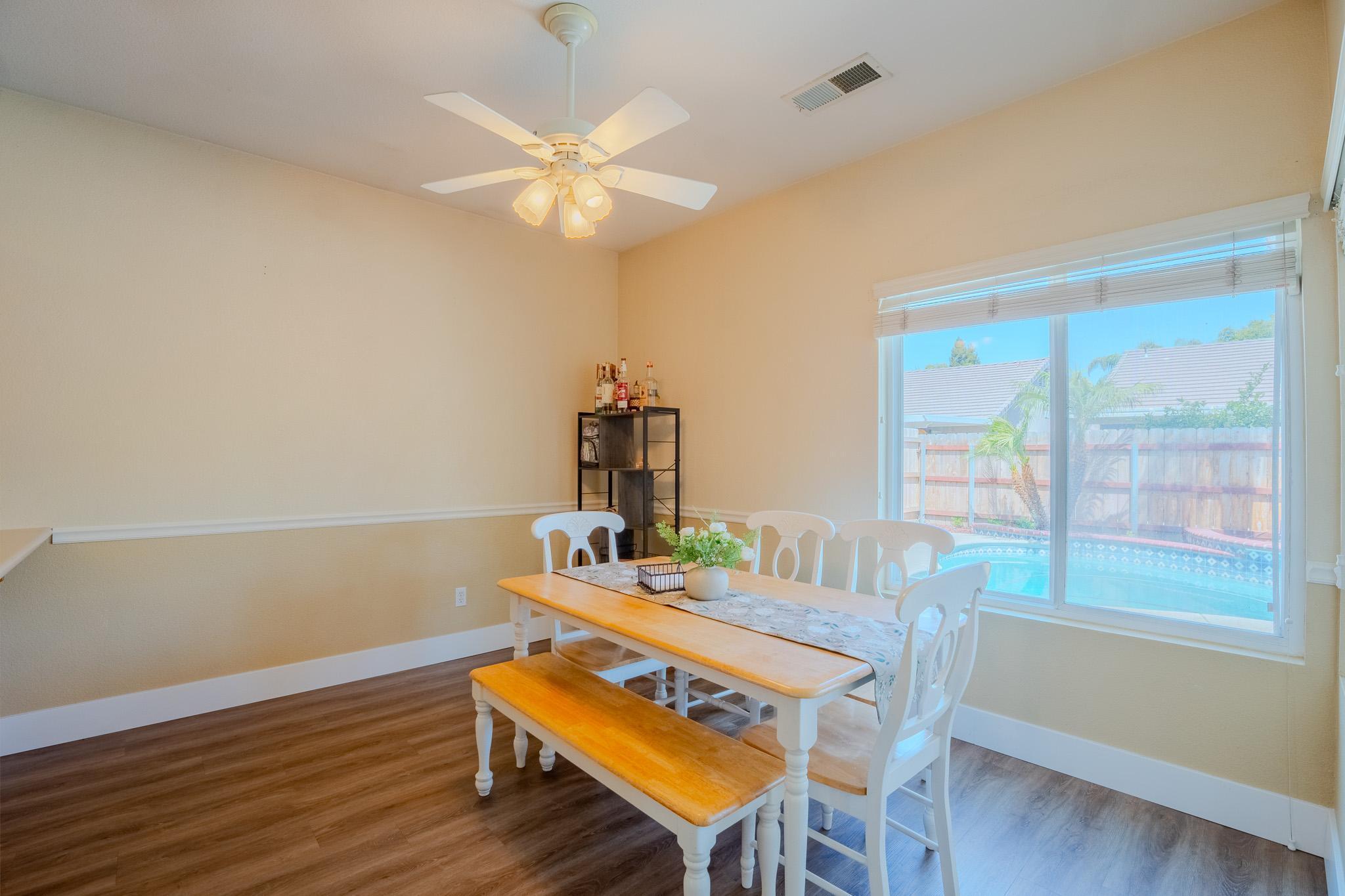 626 W Loyola Ave, Visalia, CA 93277