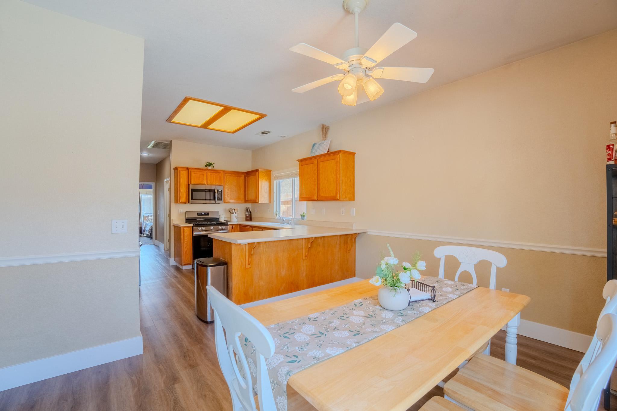 626 W Loyola Ave, Visalia, CA 93277
