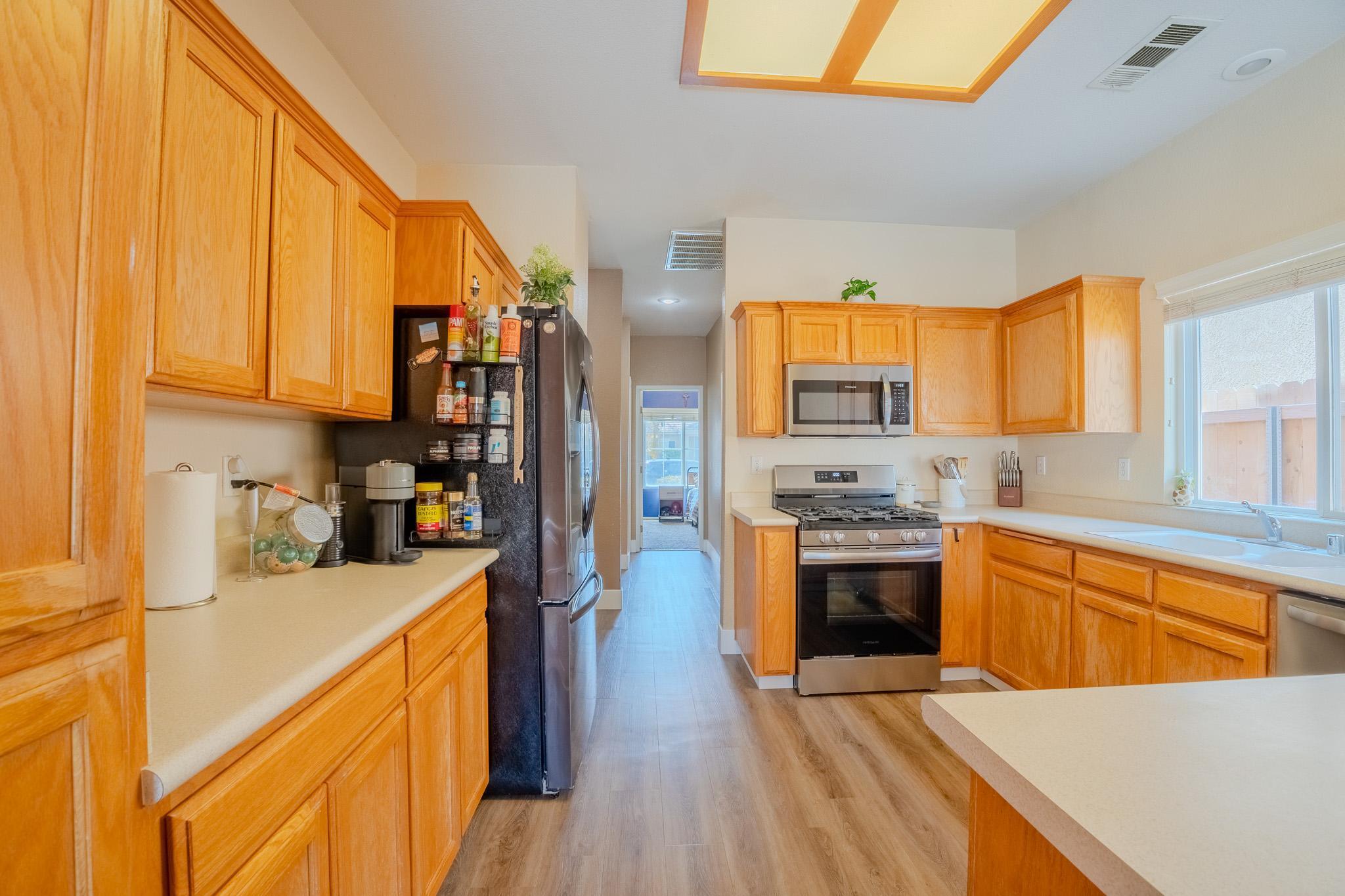 626 W Loyola Ave, Visalia, CA 93277
