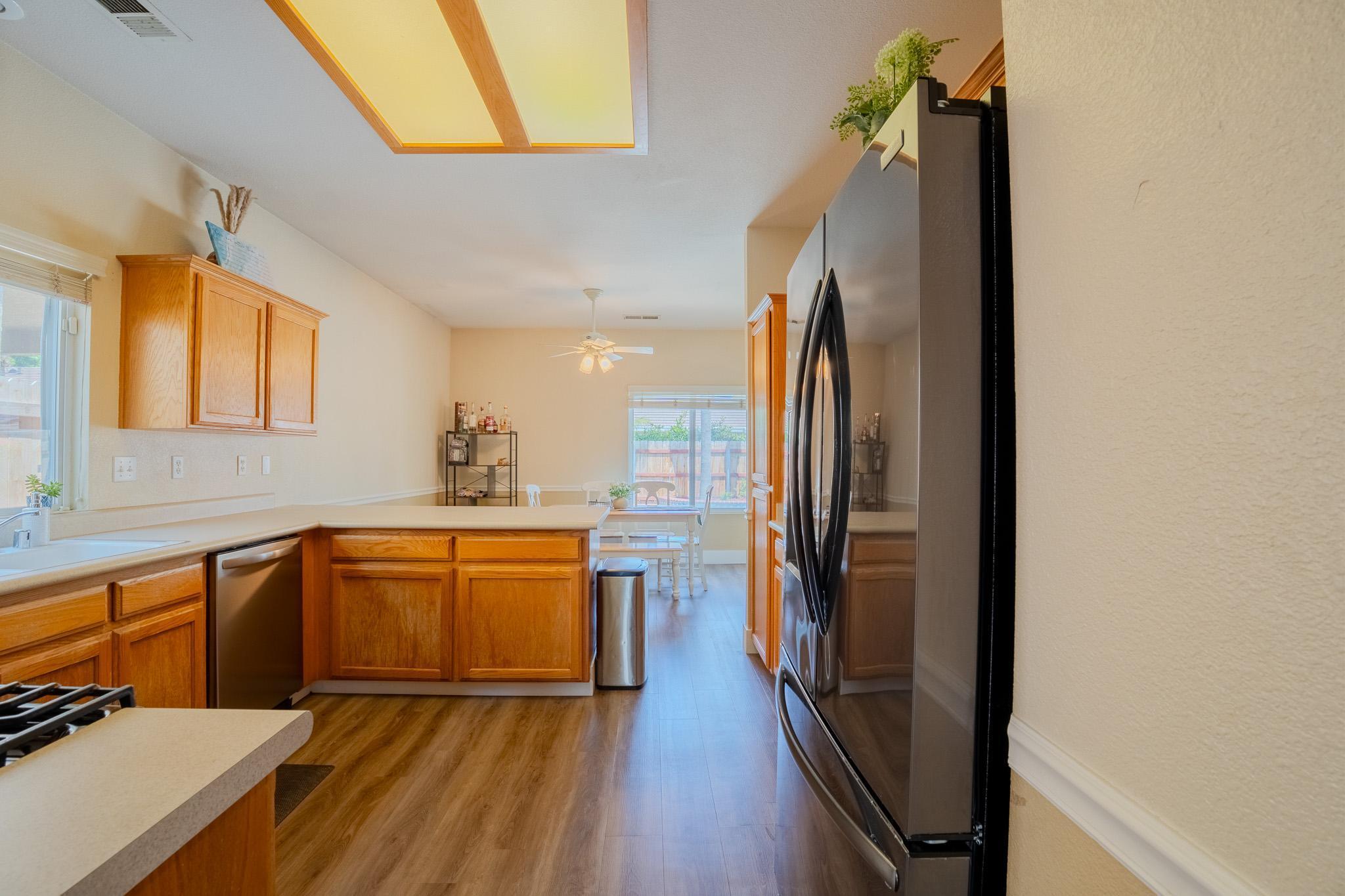 626 W Loyola Ave, Visalia, CA 93277