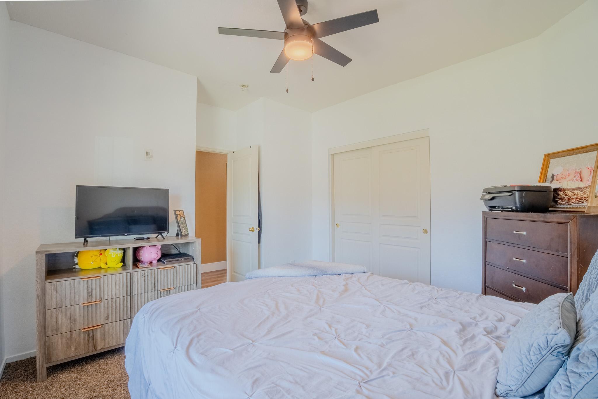 626 W Loyola Ave, Visalia, CA 93277