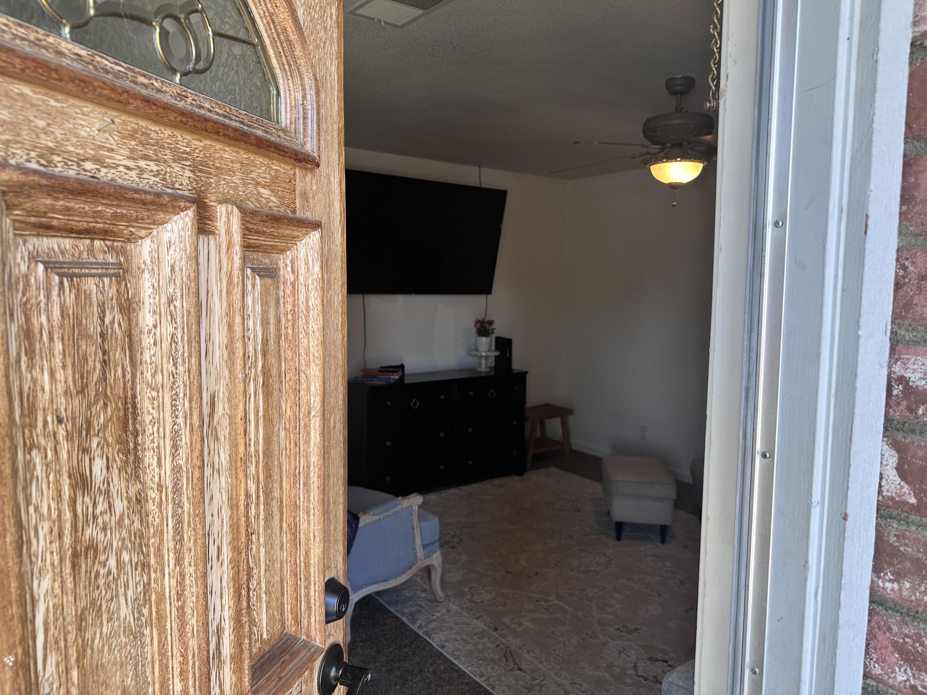 2607 W Country Ave, Visalia, CA 93277