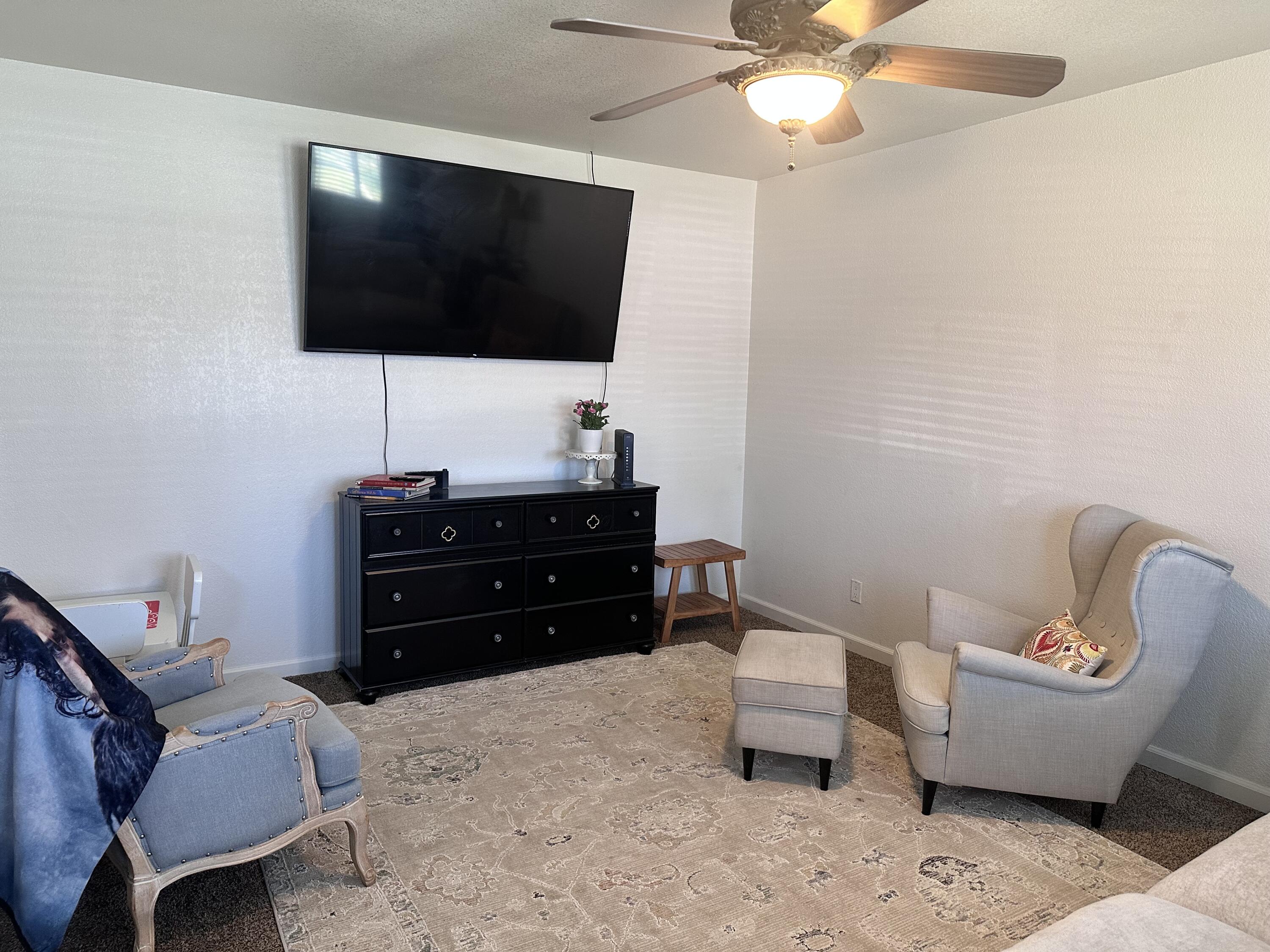 2607 W Country Ave, Visalia, CA 93277