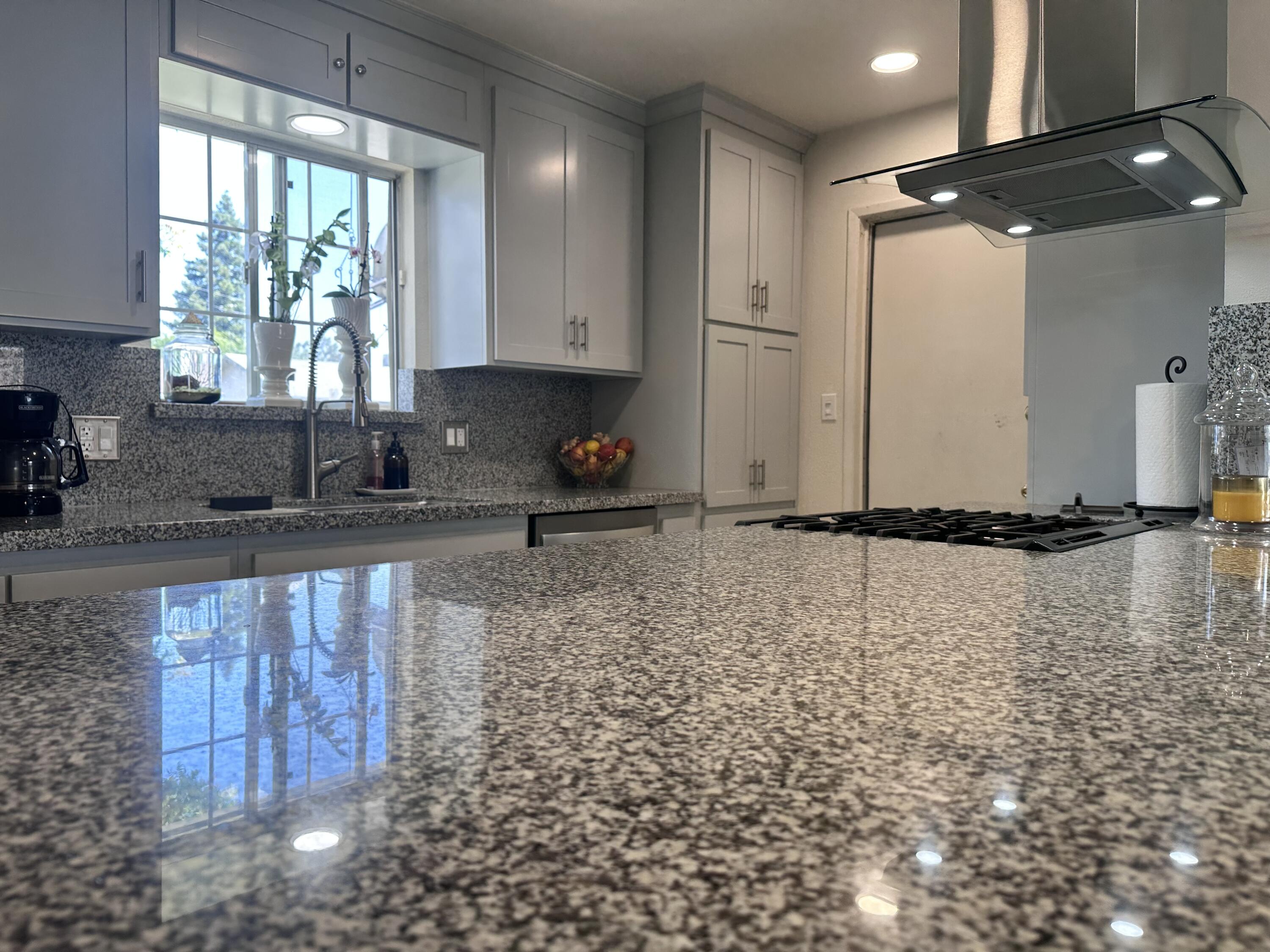 2607 W Country Ave, Visalia, CA 93277