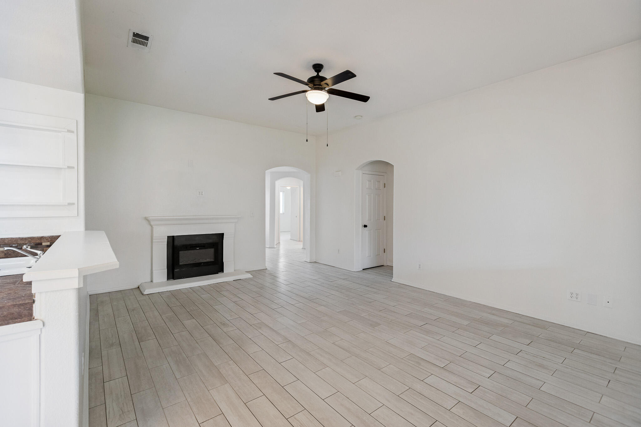 751 S Indiana St, Porterville, CA 93257