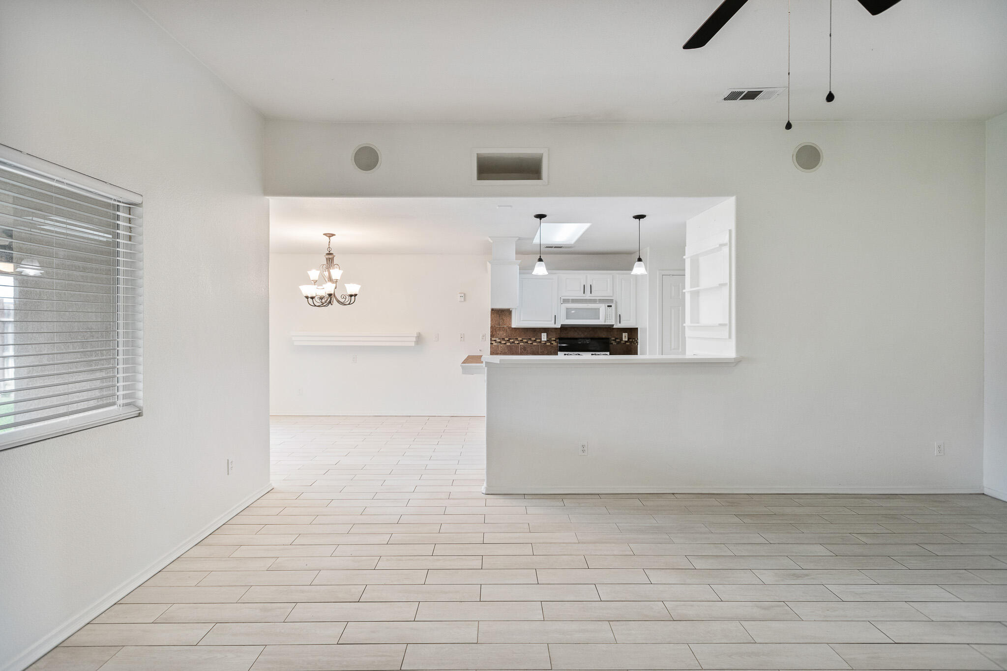 751 S Indiana St, Porterville, CA 93257
