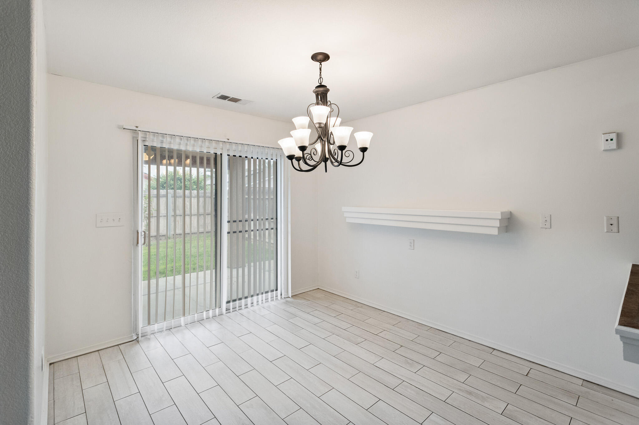 751 S Indiana St, Porterville, CA 93257