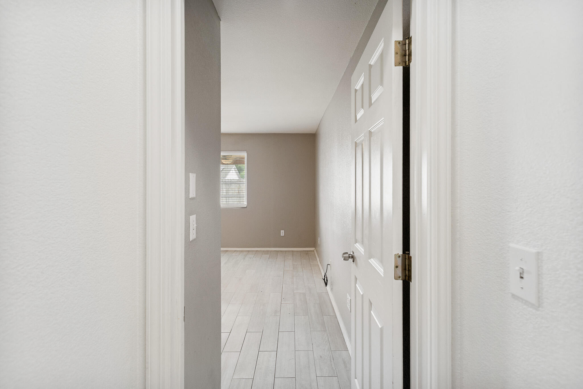 751 S Indiana St, Porterville, CA 93257