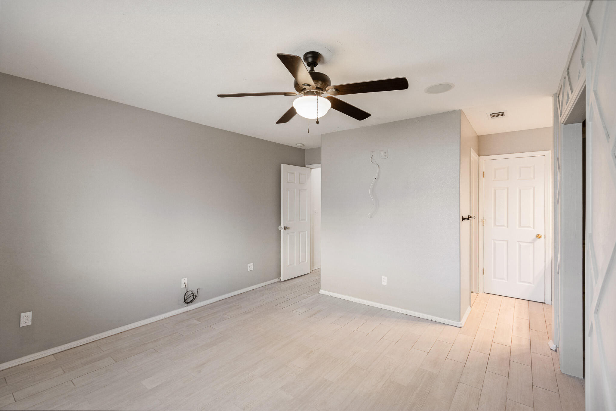 751 S Indiana St, Porterville, CA 93257