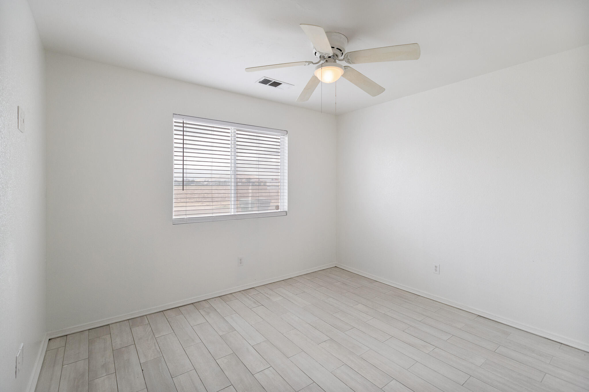 751 S Indiana St, Porterville, CA 93257