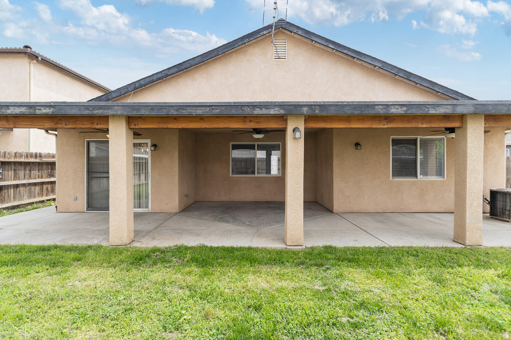 751 S Indiana St, Porterville, CA 93257