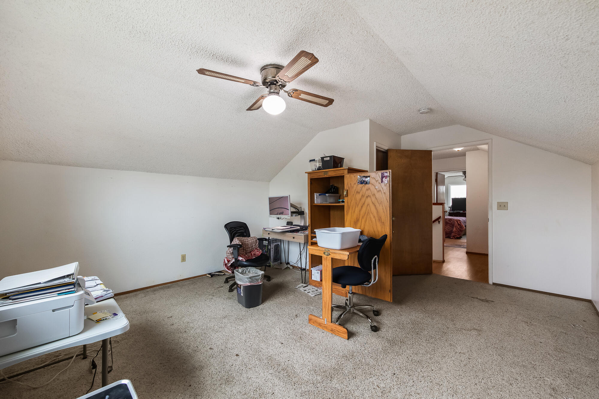 640 Piccadilly Ln, Porterville, CA 93257