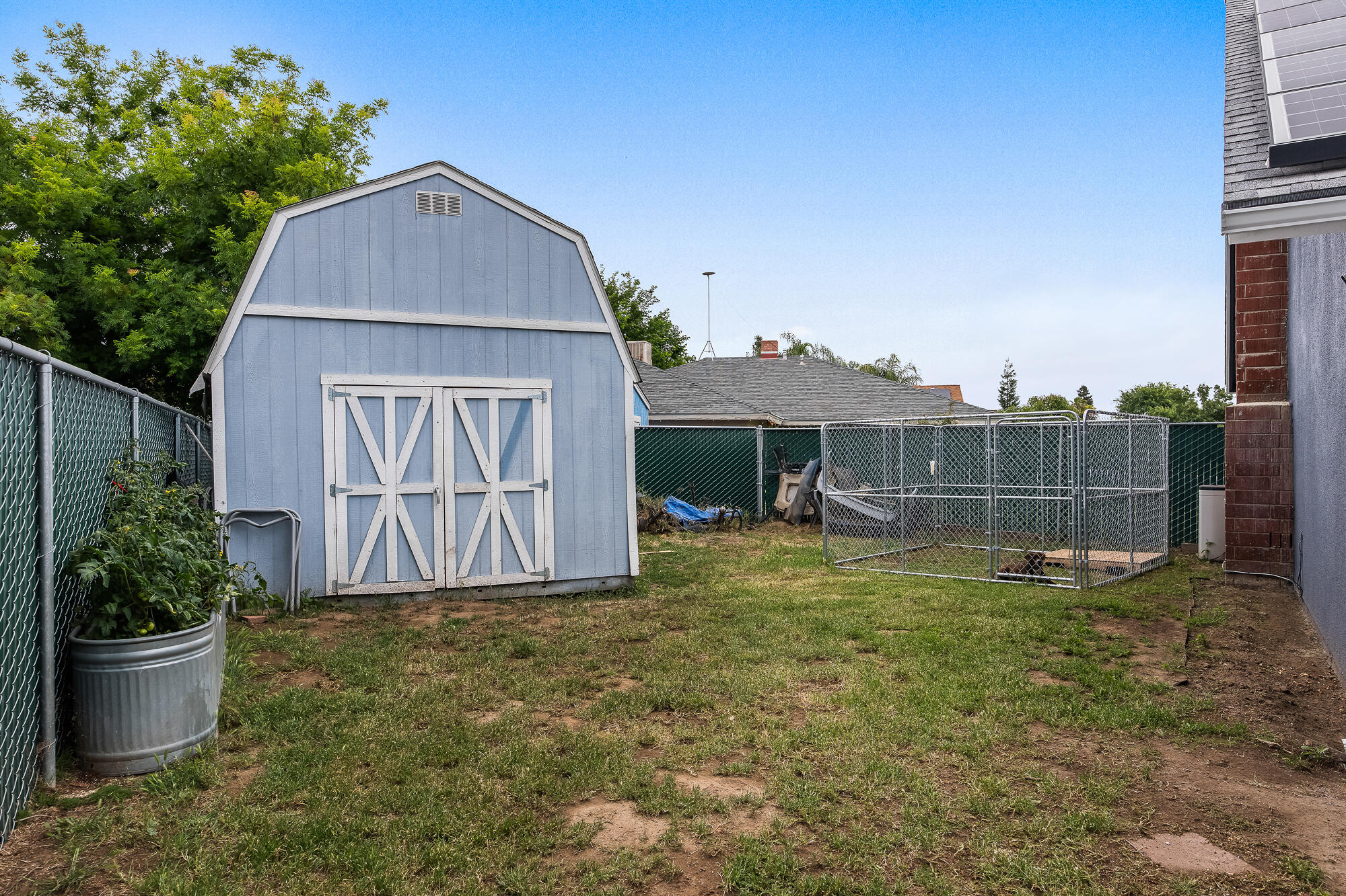 640 Piccadilly Ln, Porterville, CA 93257