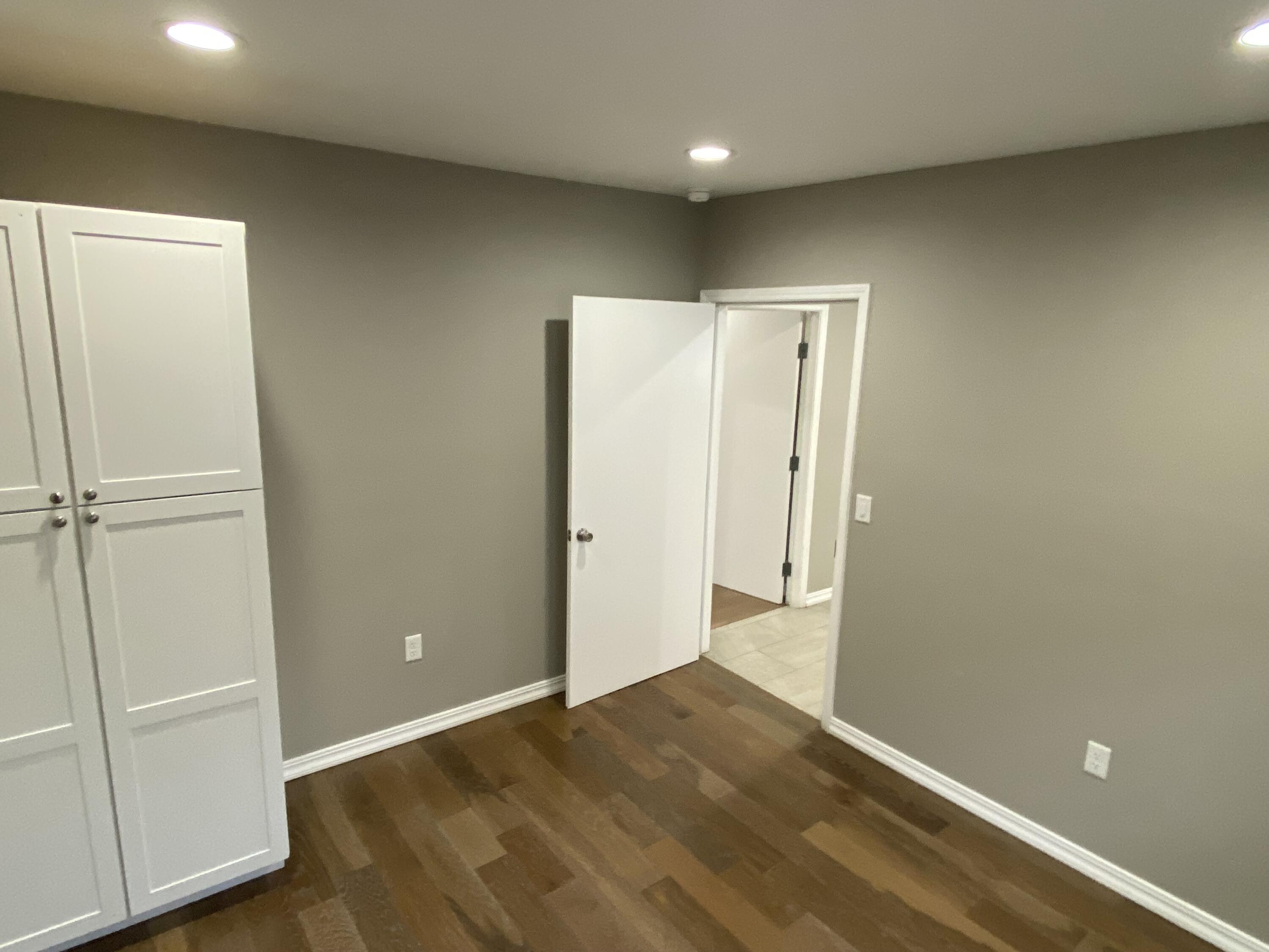 947 W Kern Ave, Tulare, CA 93274