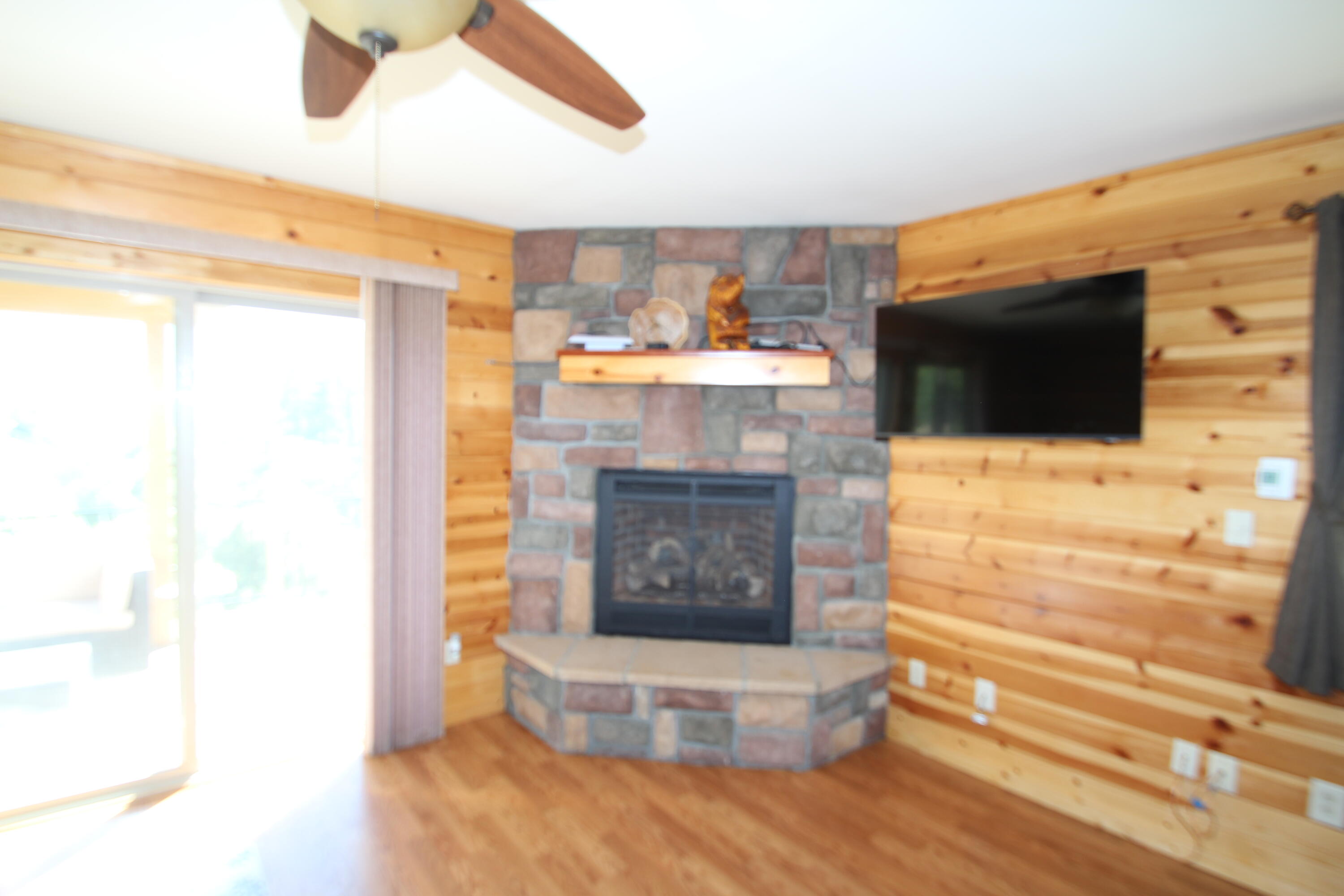 266 Soda Springs Ct, Springville, CA 93265