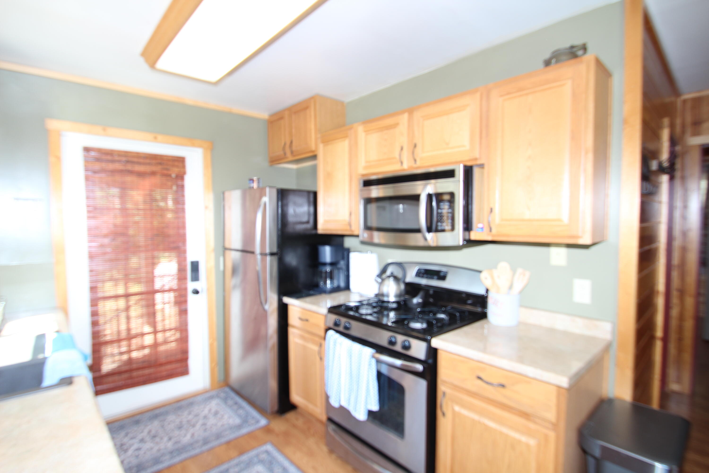 266 Soda Springs Ct, Springville, CA 93265