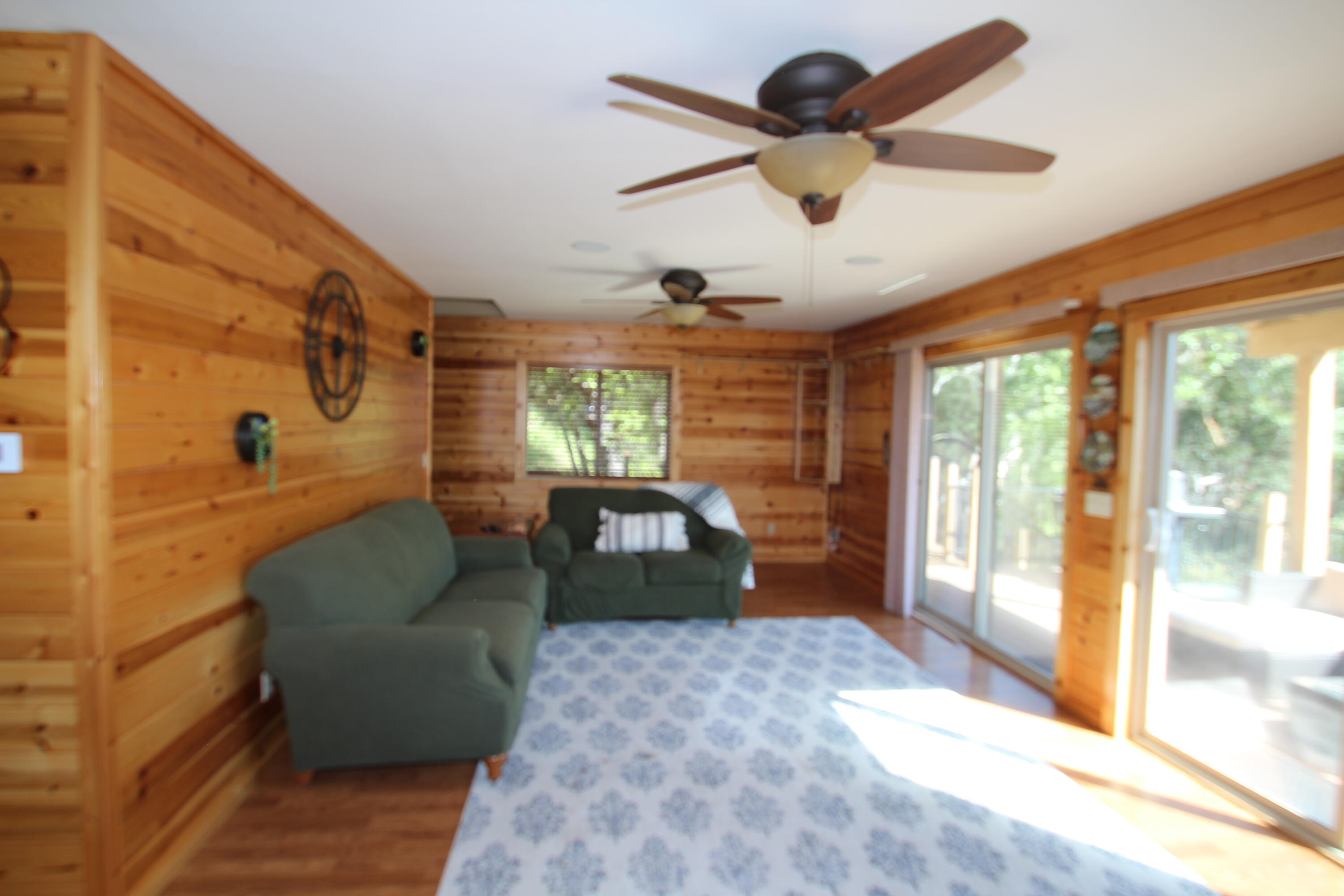 266 Soda Springs Ct, Springville, CA 93265