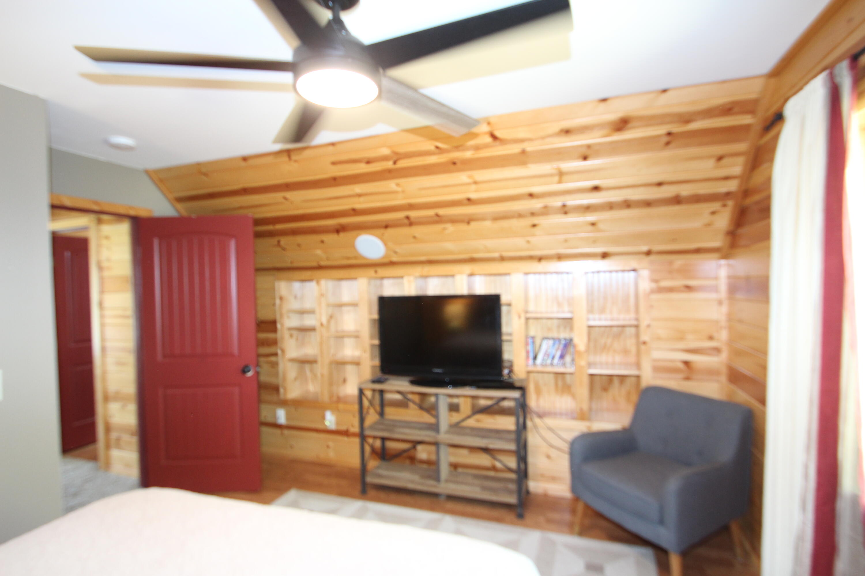 266 Soda Springs Ct, Springville, CA 93265