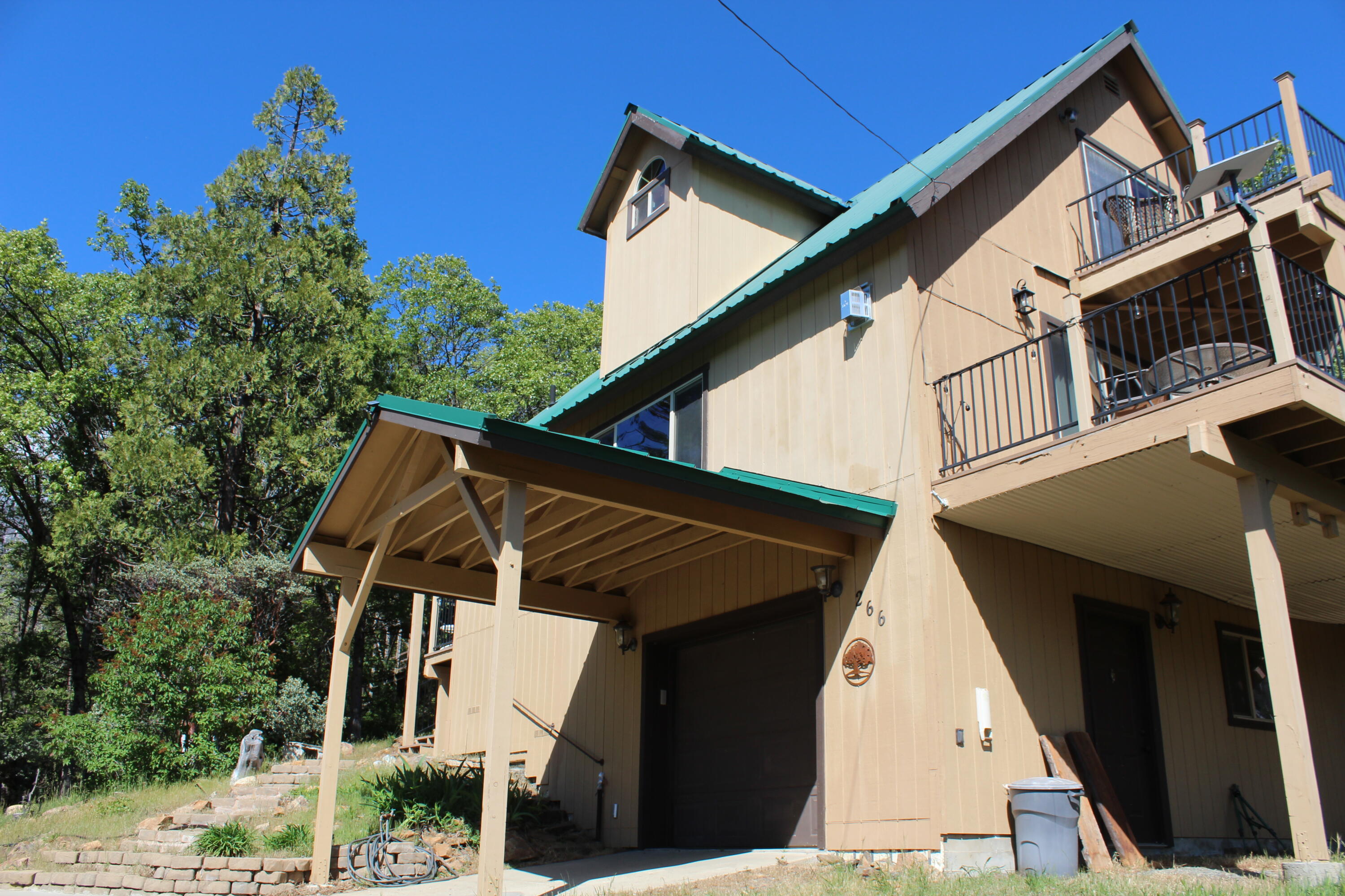 266 Soda Springs Ct, Springville, CA 93265