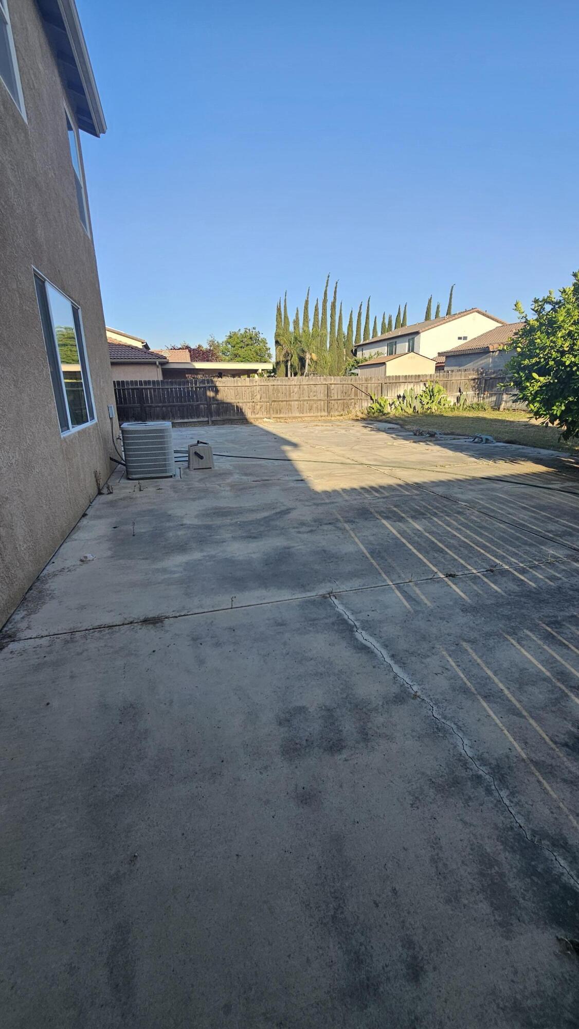 2277 W Wall Ct, Porterville, CA 93257