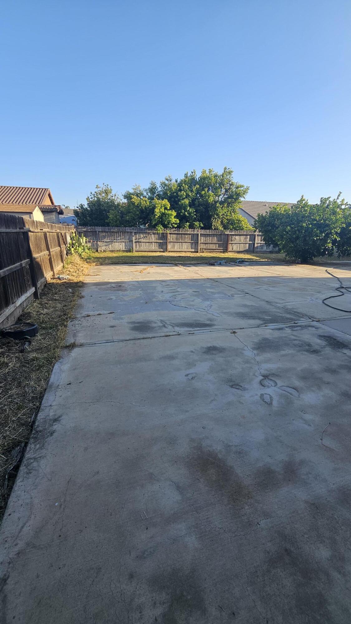 2277 W Wall Ct, Porterville, CA 93257