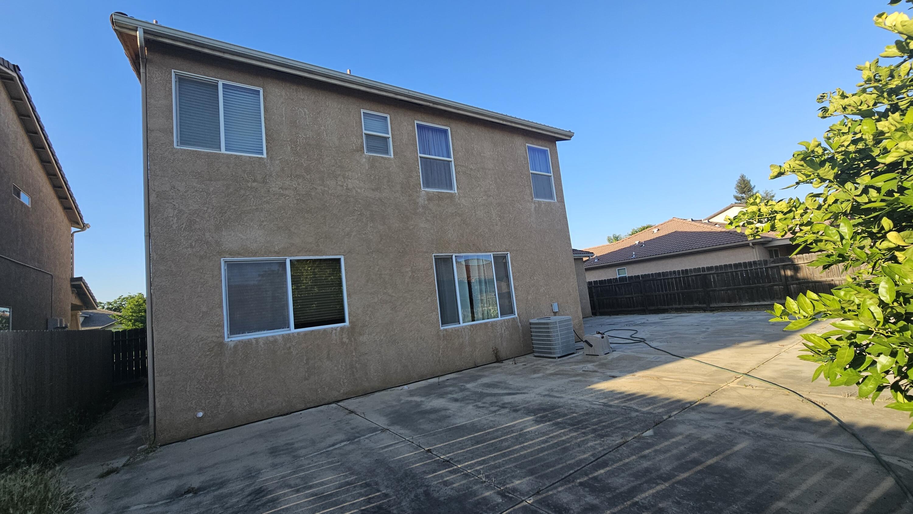 2277 W Wall Ct, Porterville, CA 93257