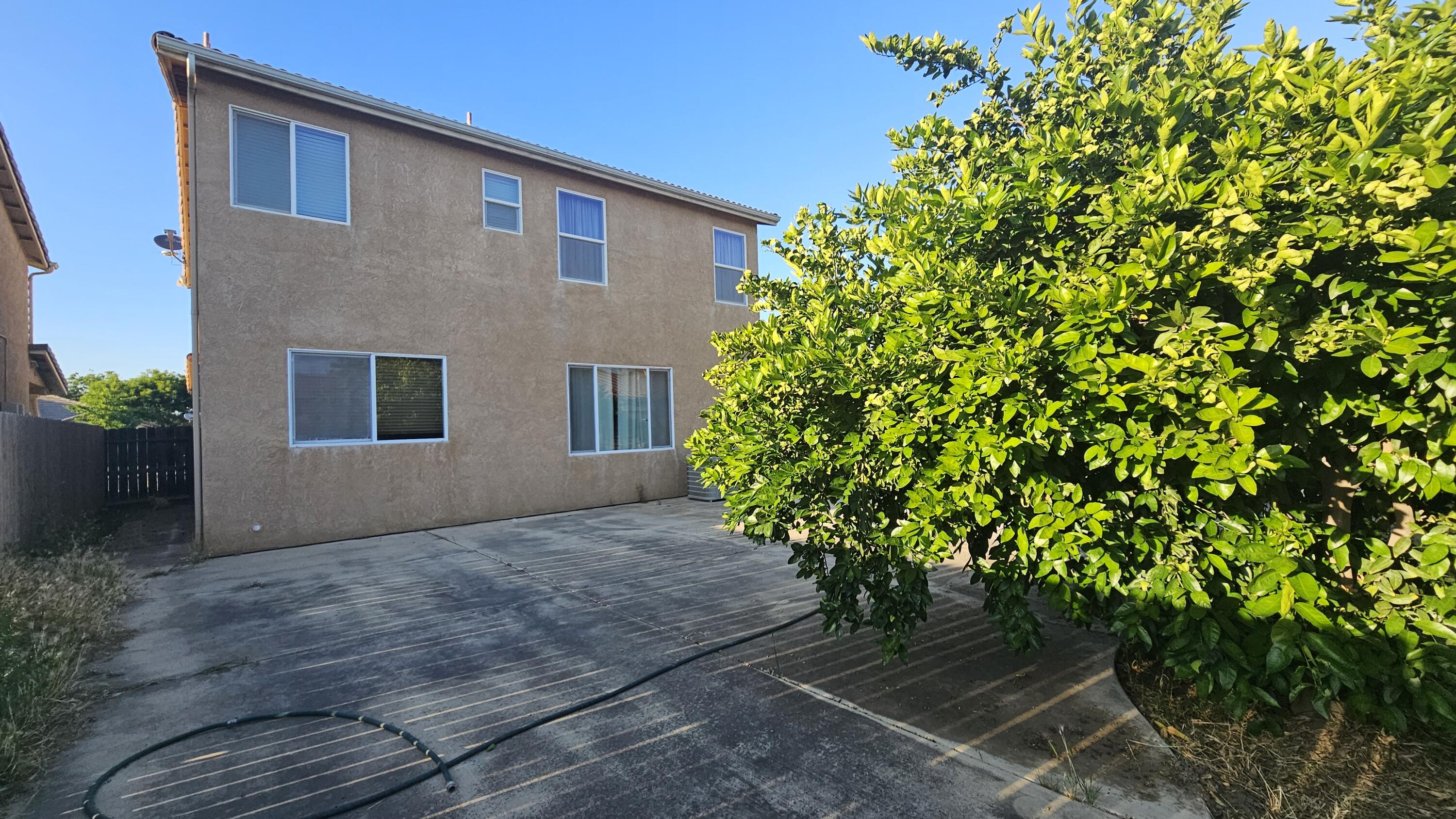 2277 W Wall Ct, Porterville, CA 93257