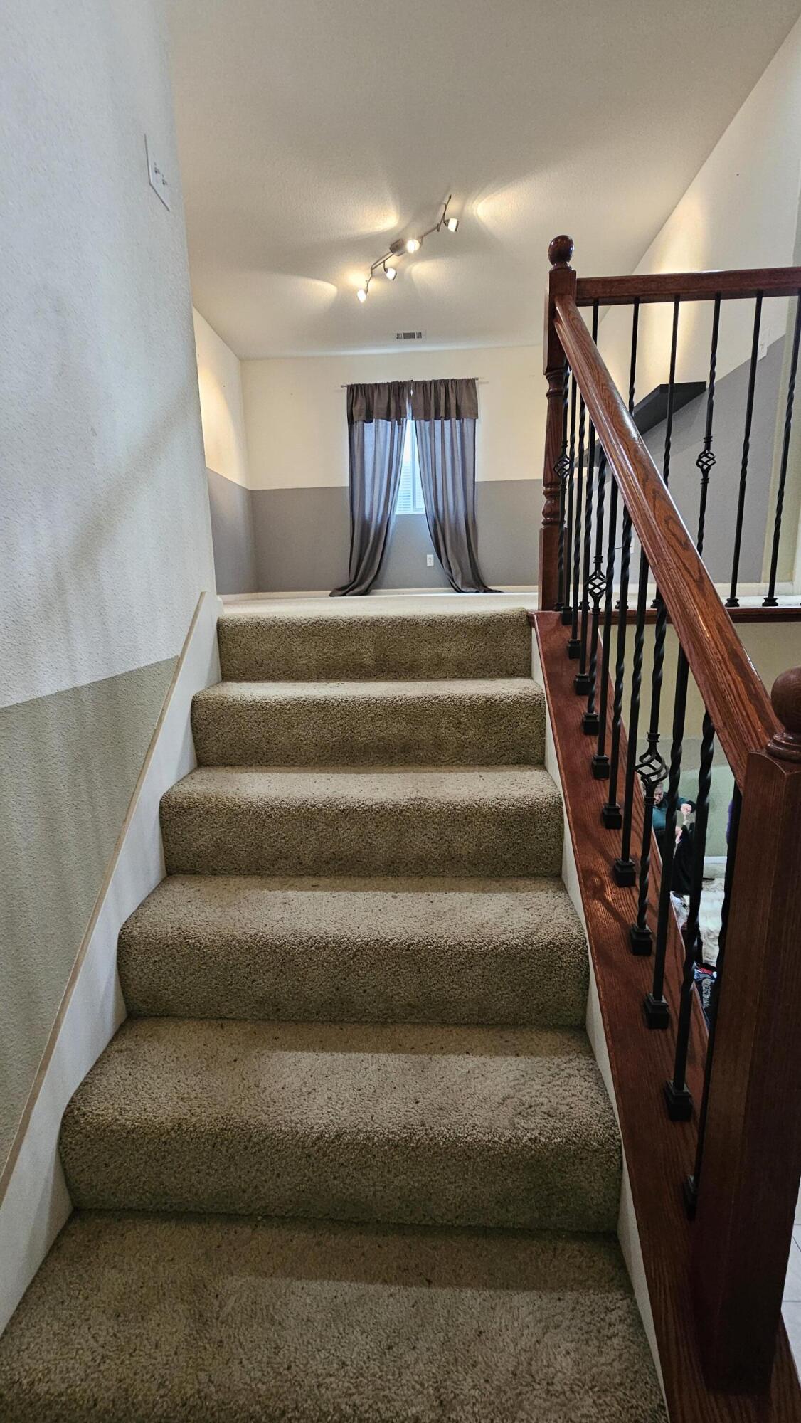 2277 W Wall Ct, Porterville, CA 93257
