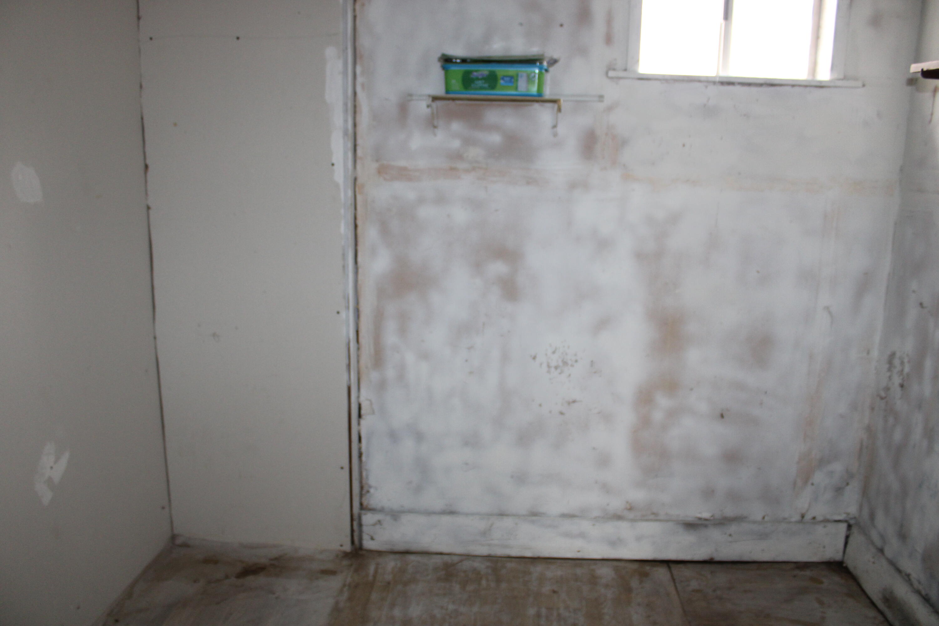 517 S R St, Tulare, CA 93274