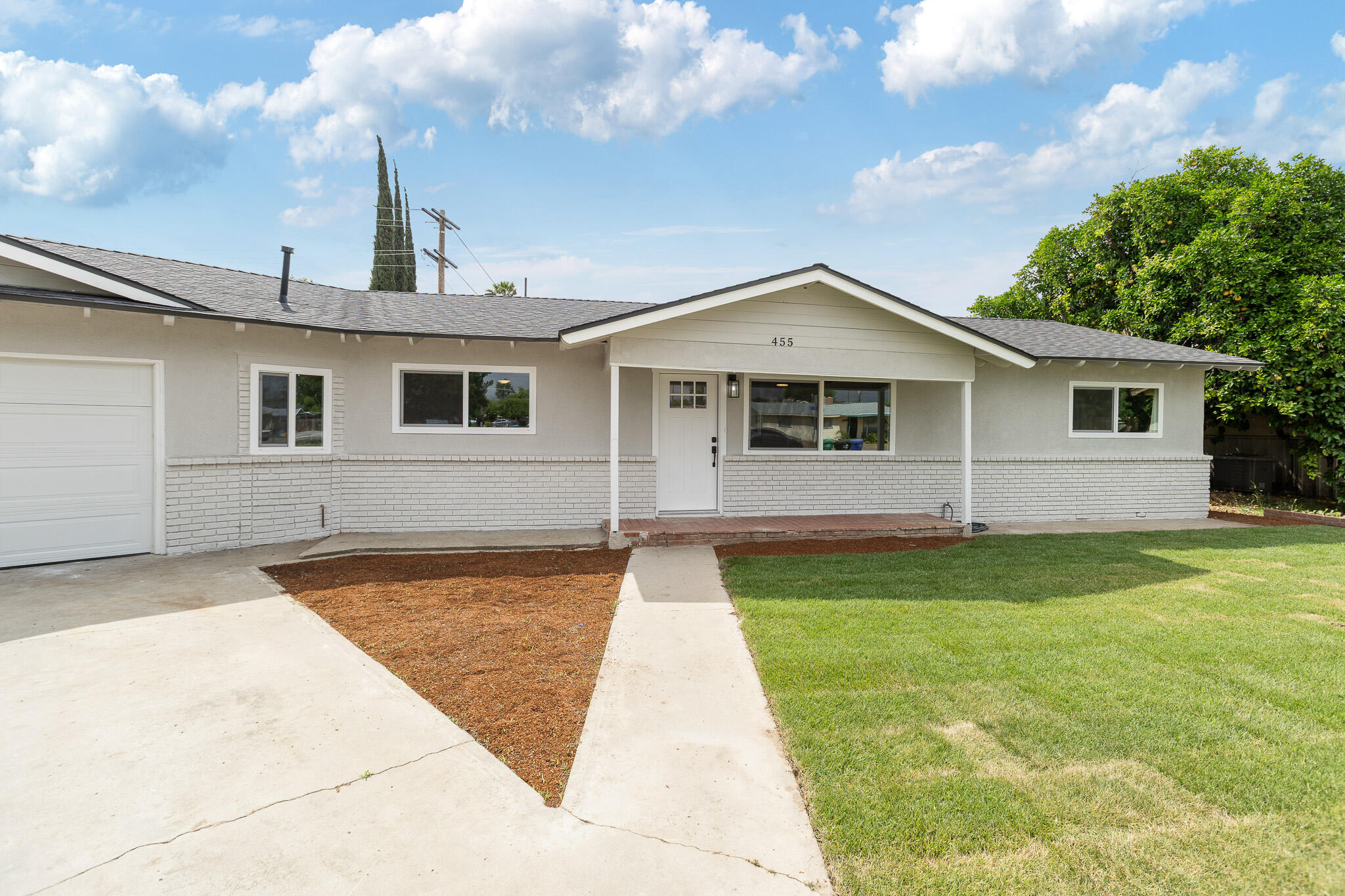 455 Patsy St, Porterville, CA 93257
