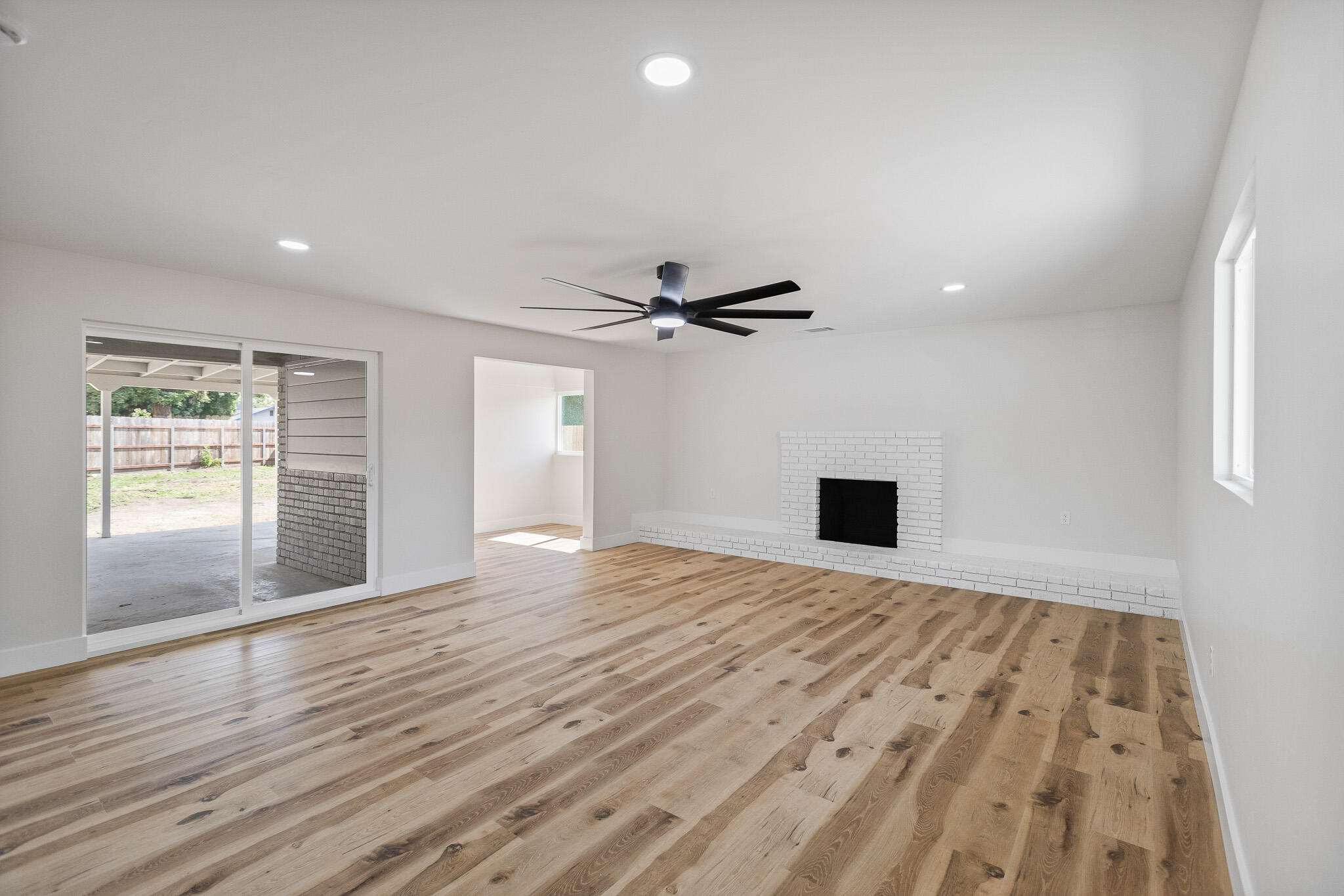 455 Patsy St, Porterville, CA 93257