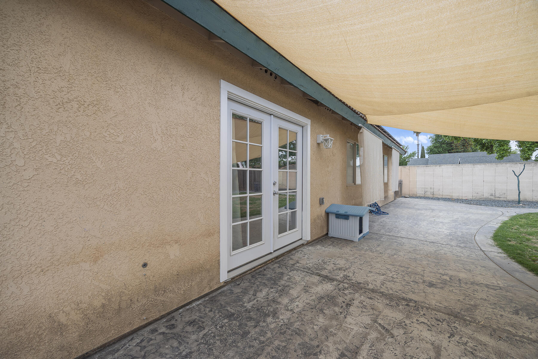 1825 N Liberty Ct, Visalia, CA 93292