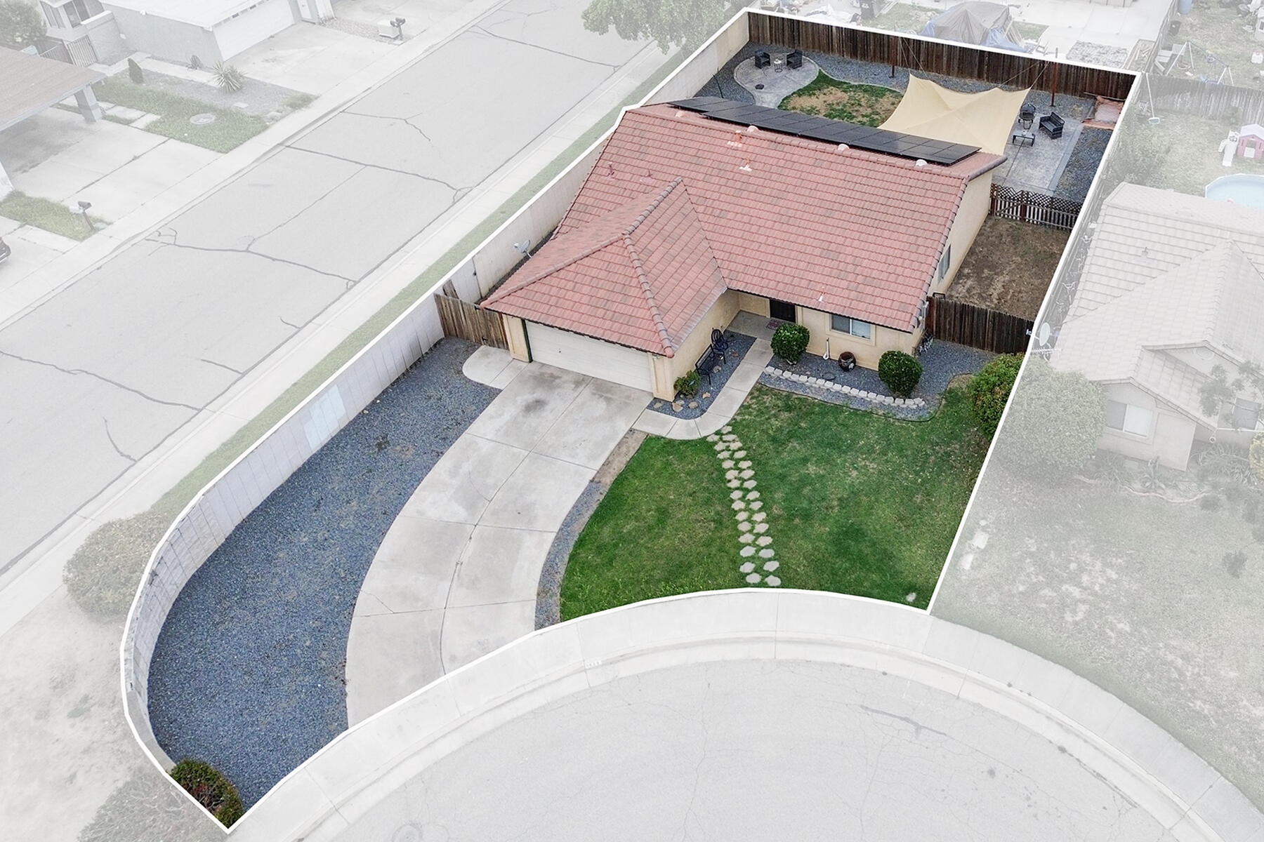 1825 N Liberty Ct, Visalia, CA 93292